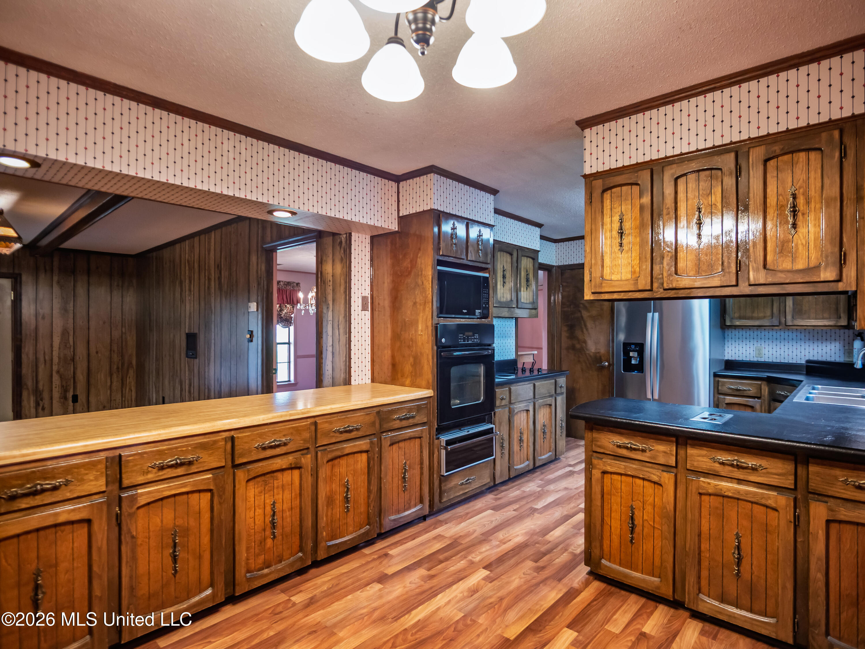 5042 Dummyline Road Property Photo 16