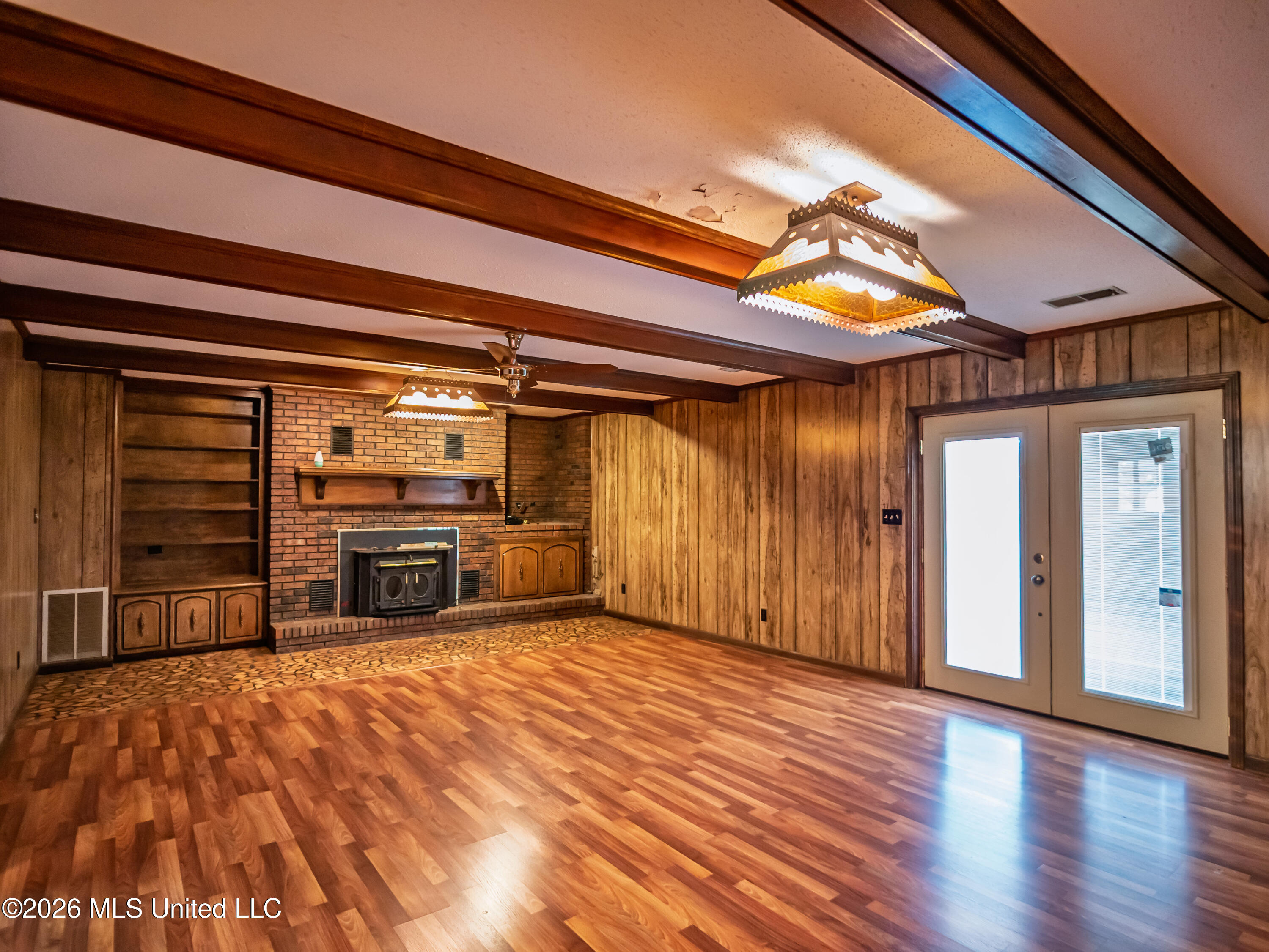 5042 Dummyline Road Property Photo 19