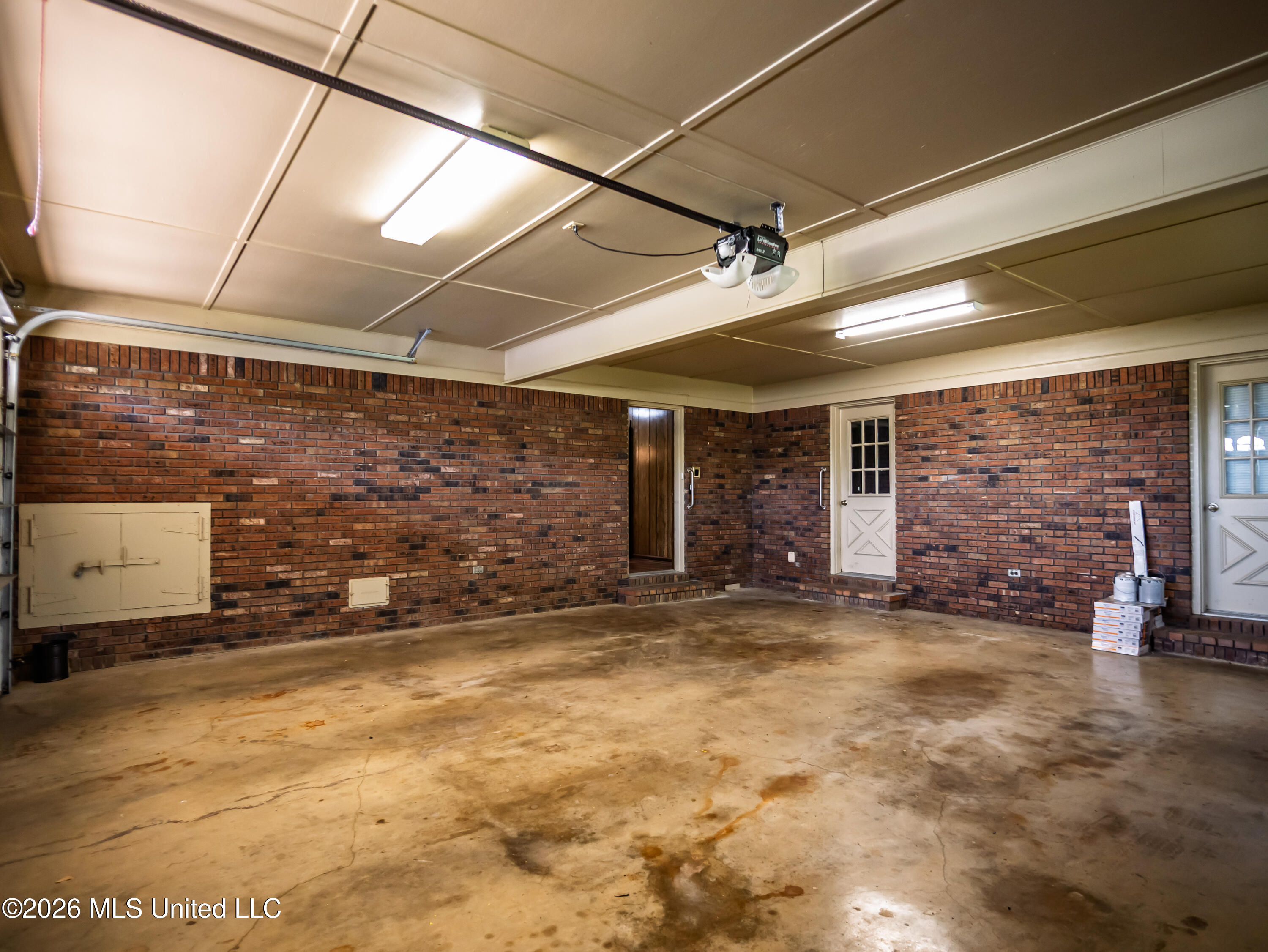5042 Dummyline Road Property Photo 28