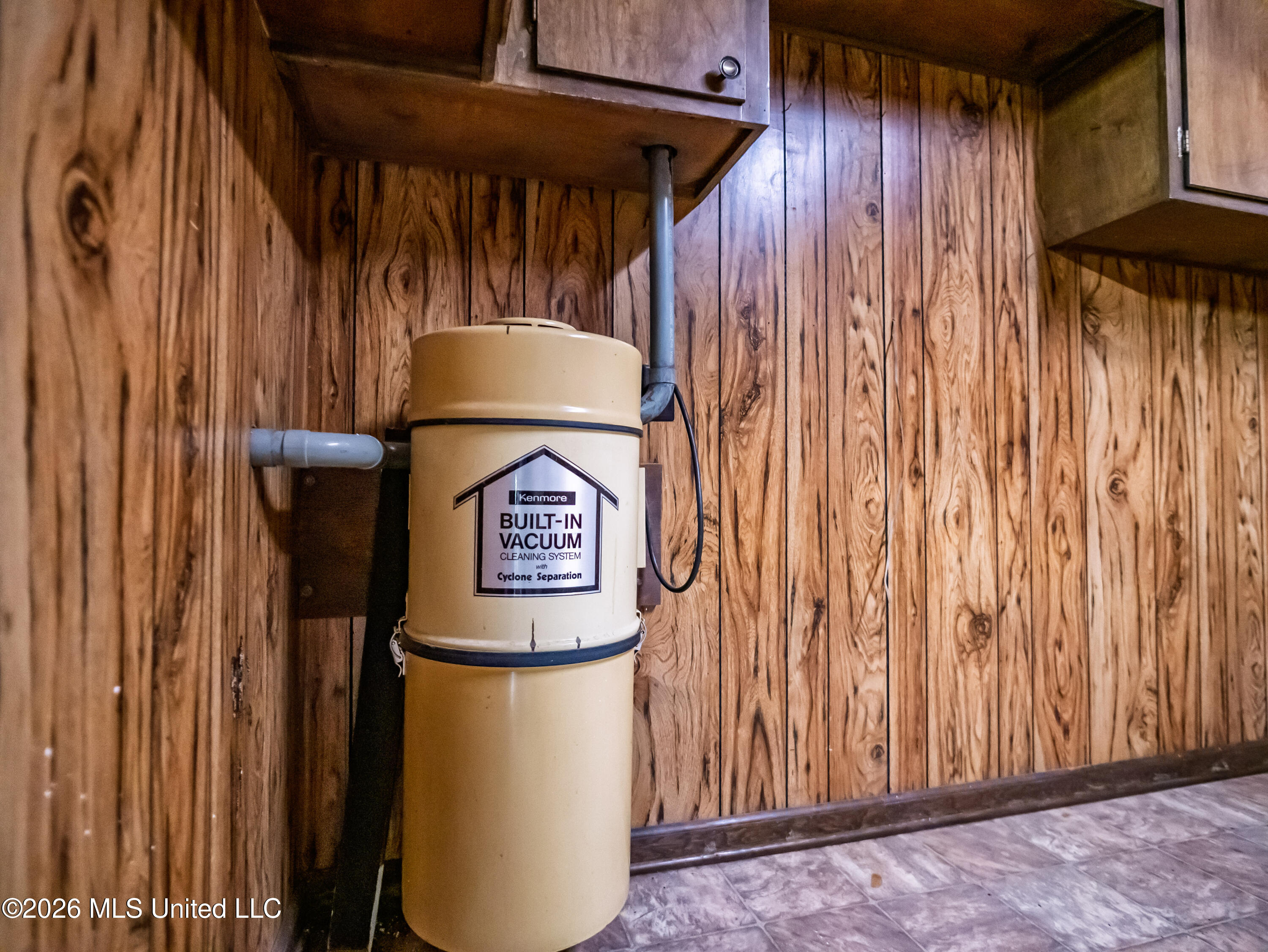 5042 Dummyline Road Property Photo 34