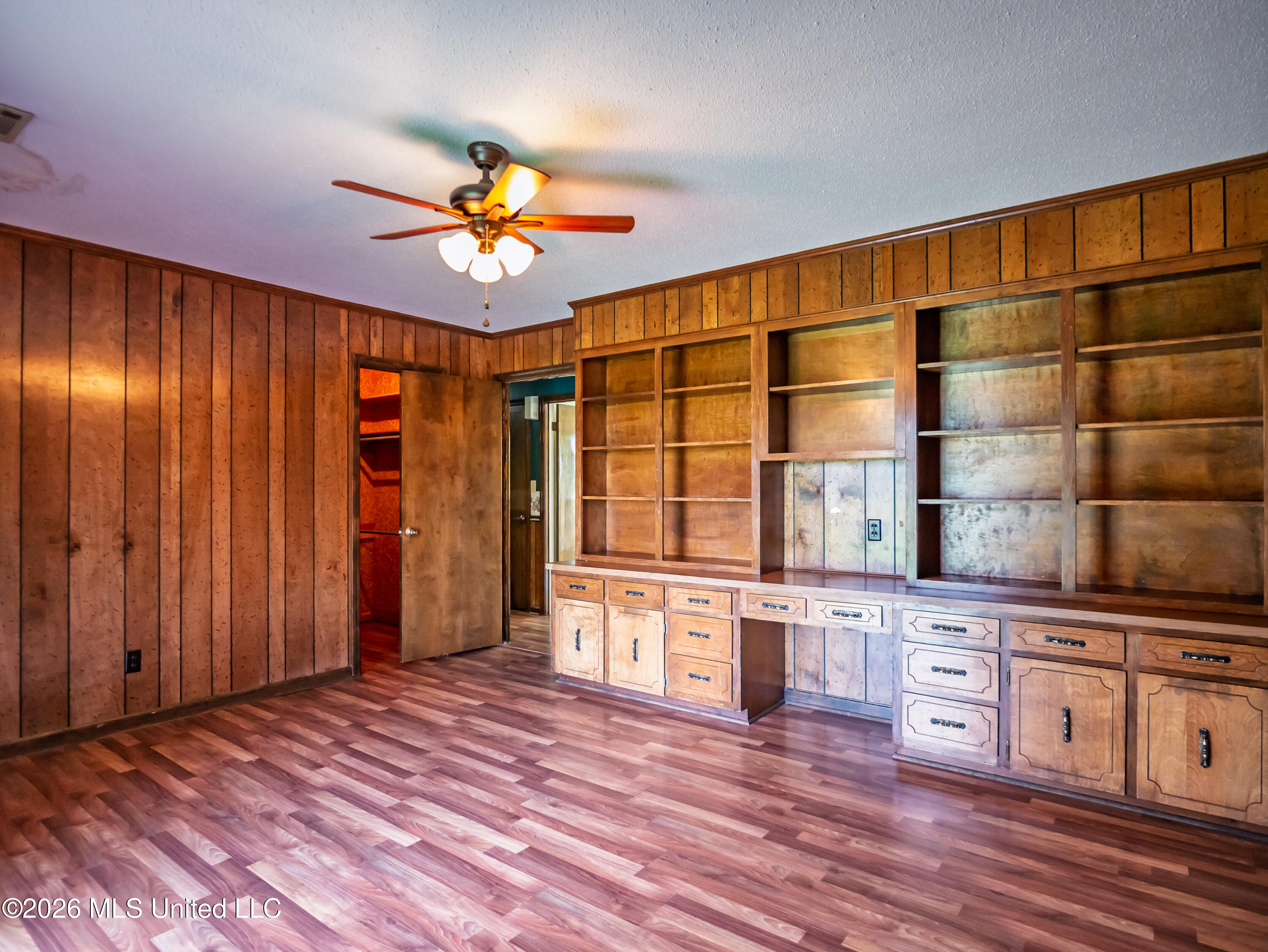 5042 Dummyline Road Property Photo 37