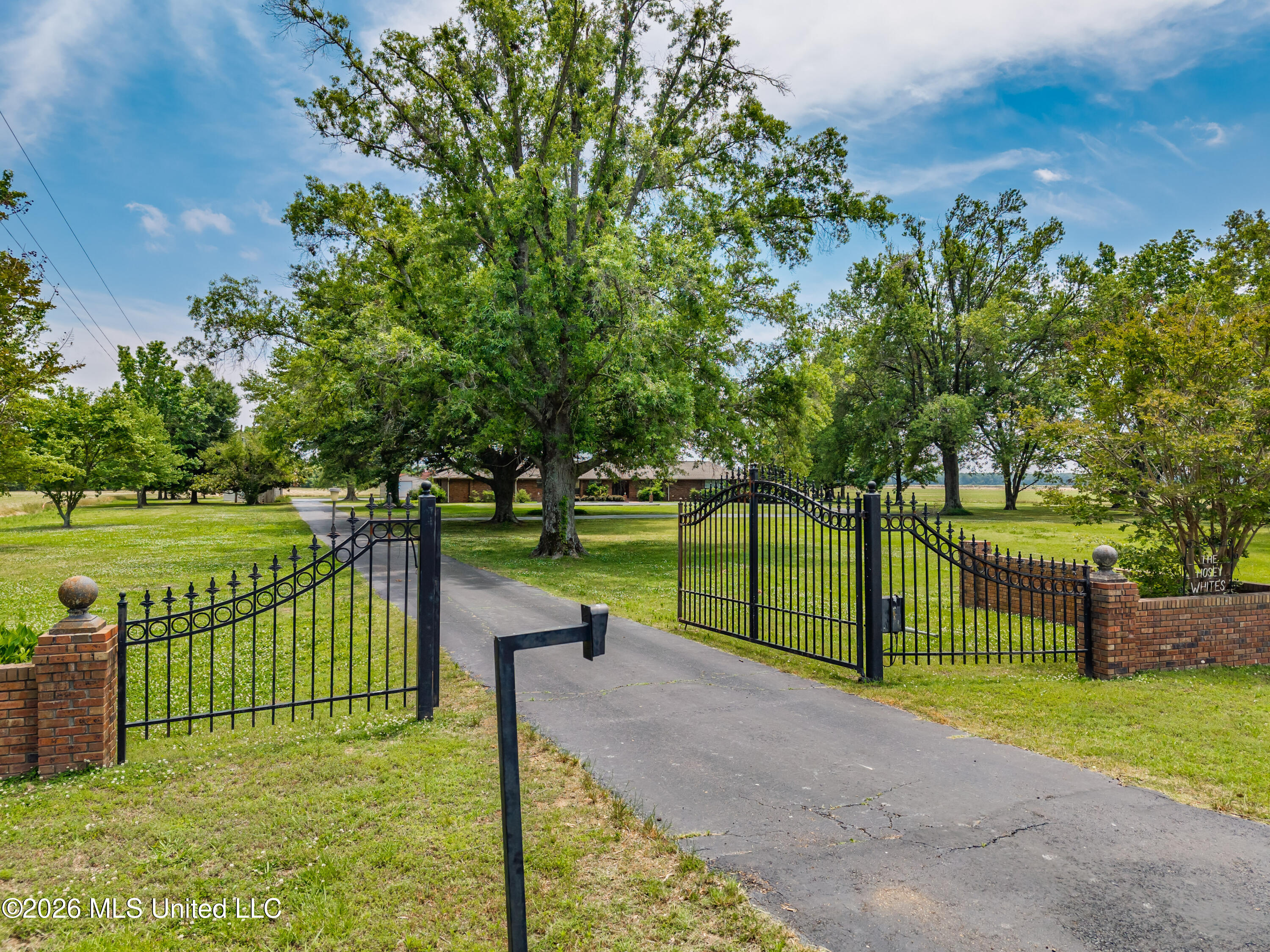 5042 Dummyline Road Property Photo 74
