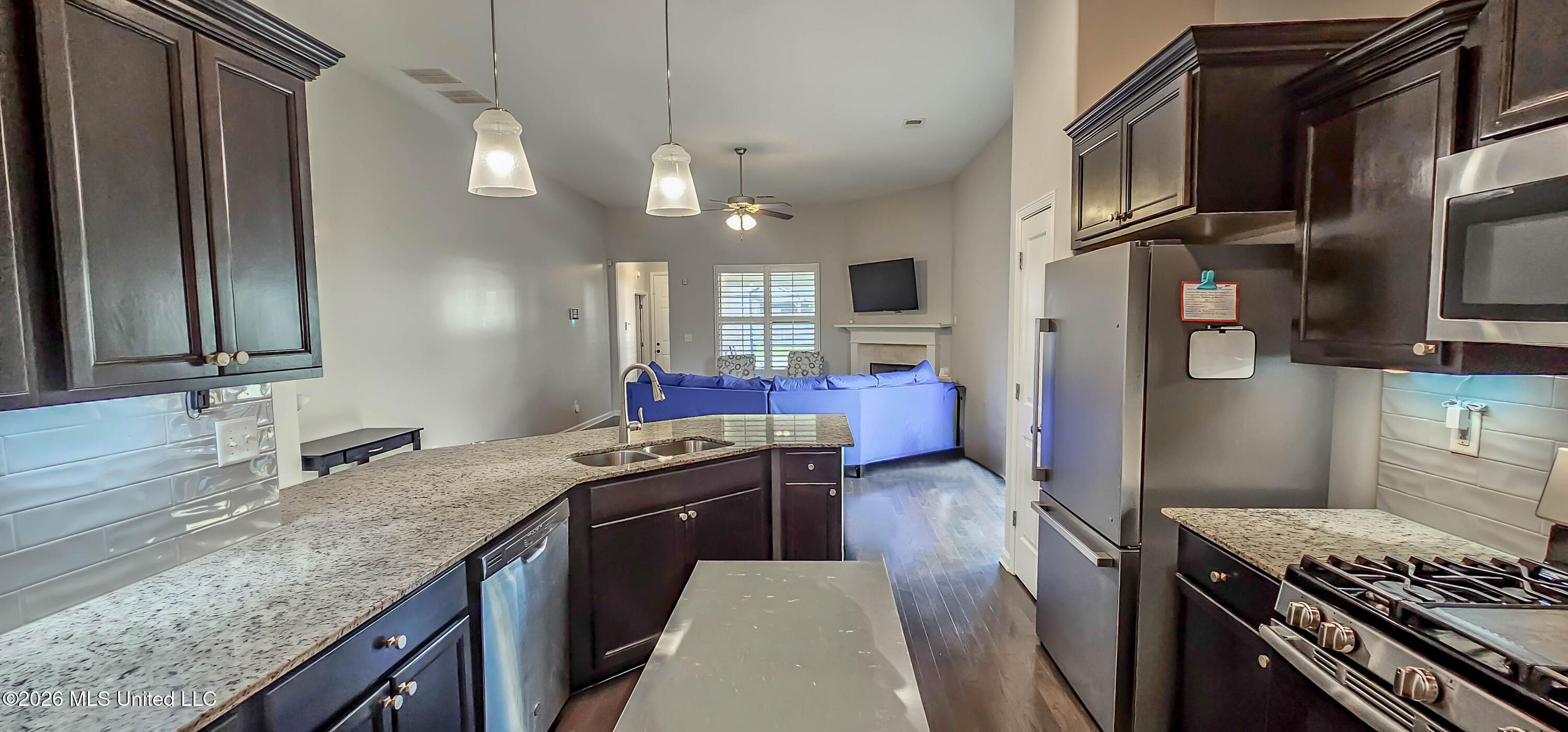 6220 Rosemark Road Property Photo 7