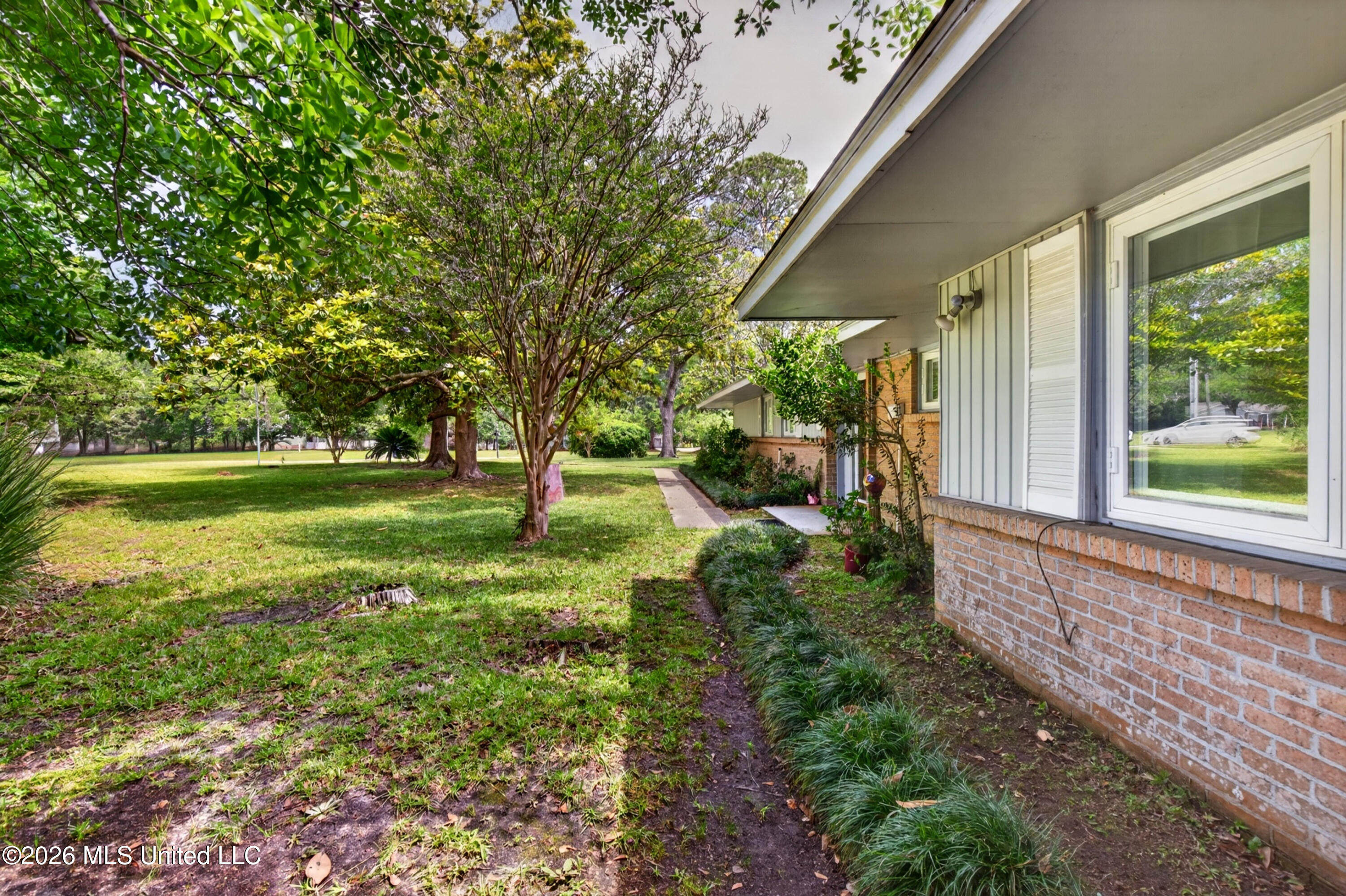 4105 Washington Avenue Property Photo 2