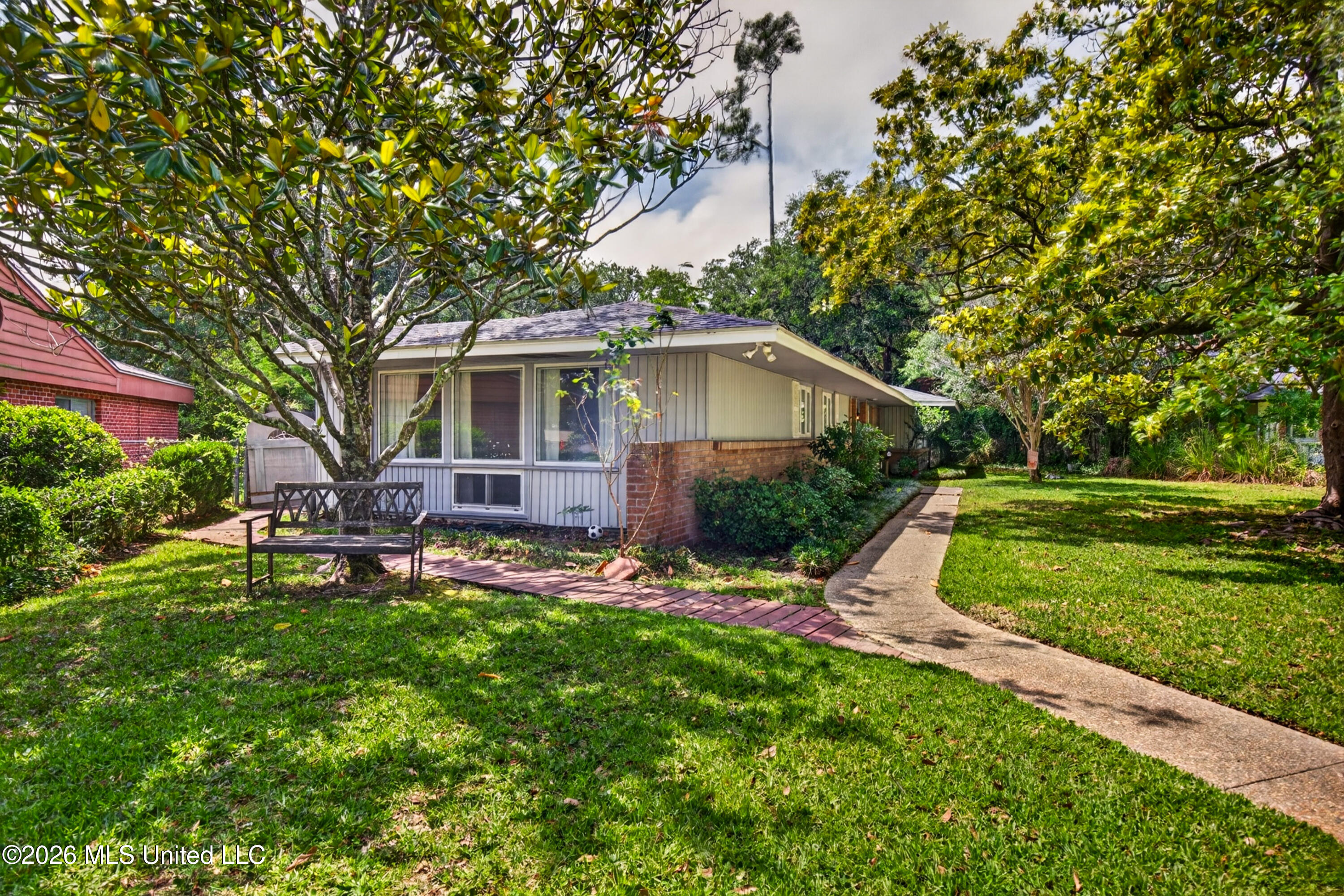 4105 Washington Avenue Property Photo 3