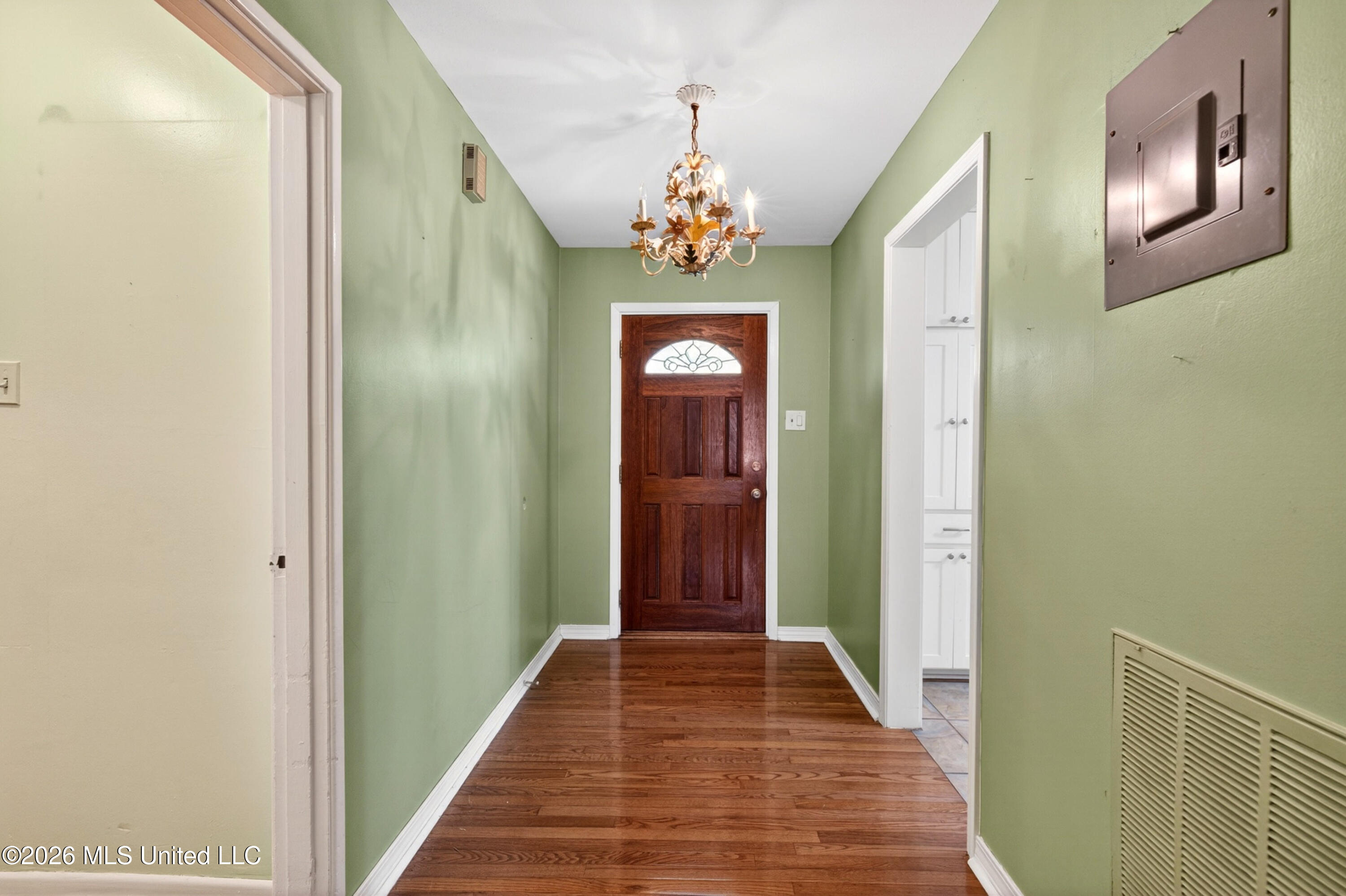 4105 Washington Avenue Property Photo 4
