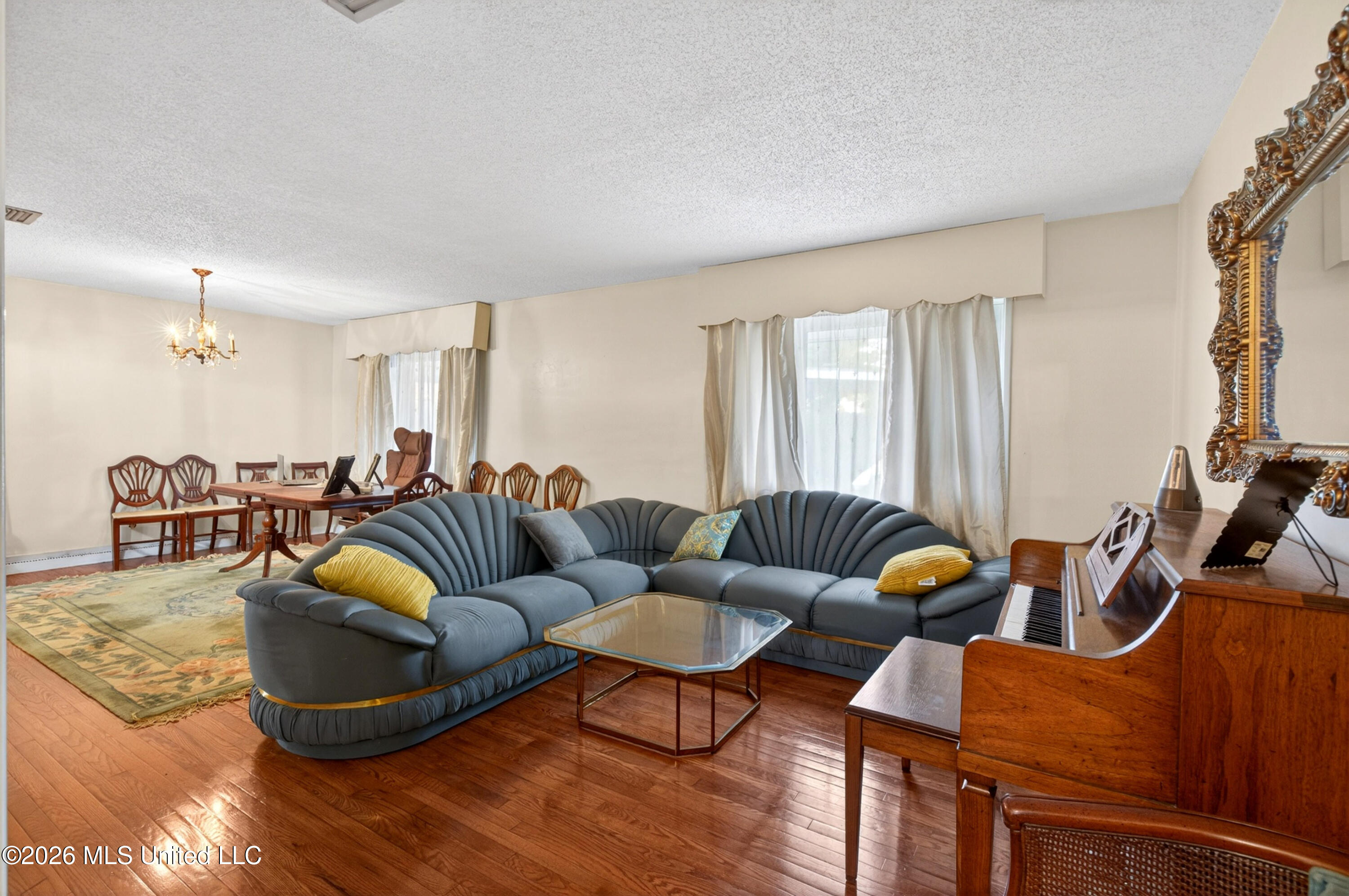 4105 Washington Avenue Property Photo 6