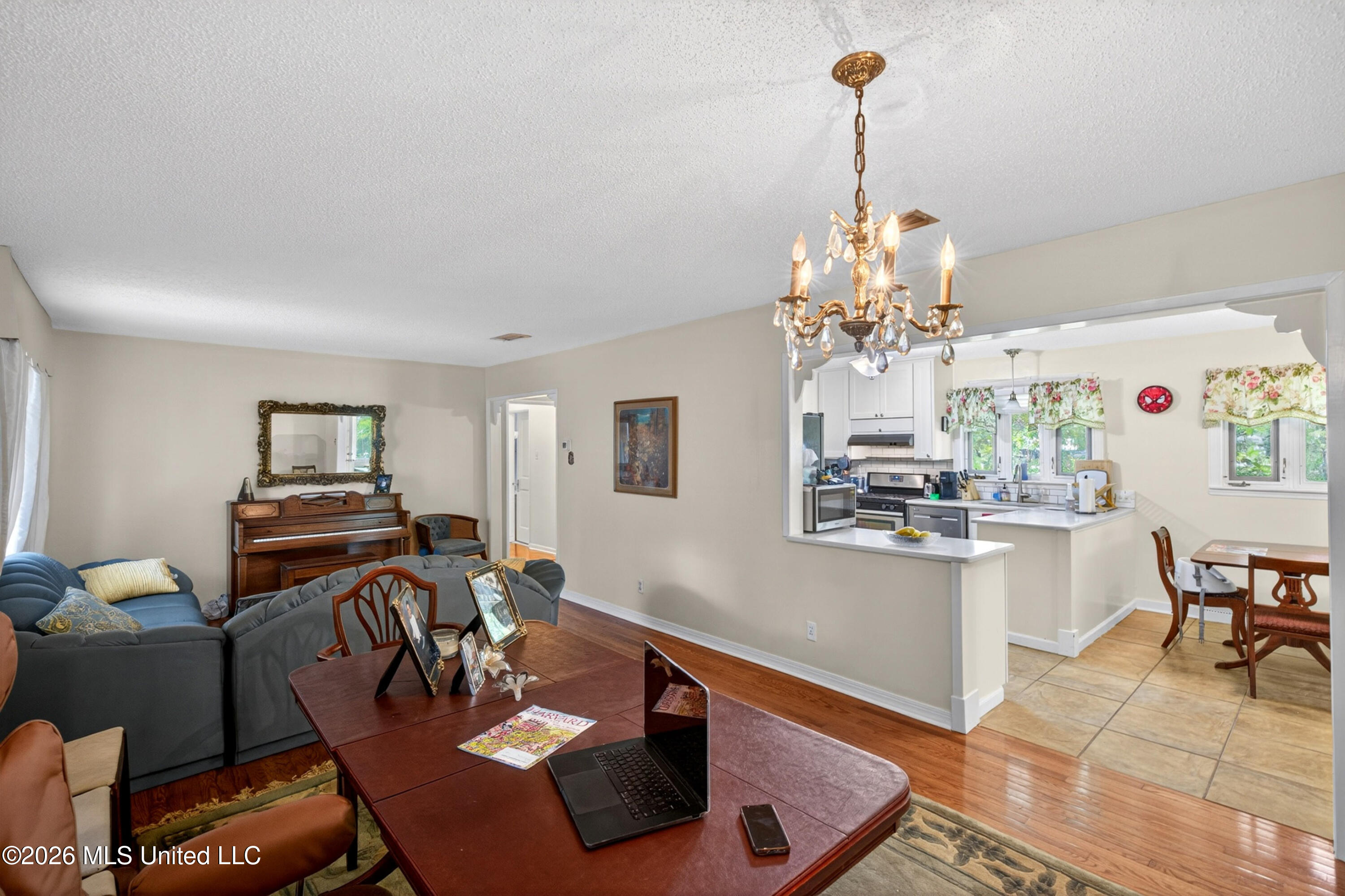 4105 Washington Avenue Property Photo 9