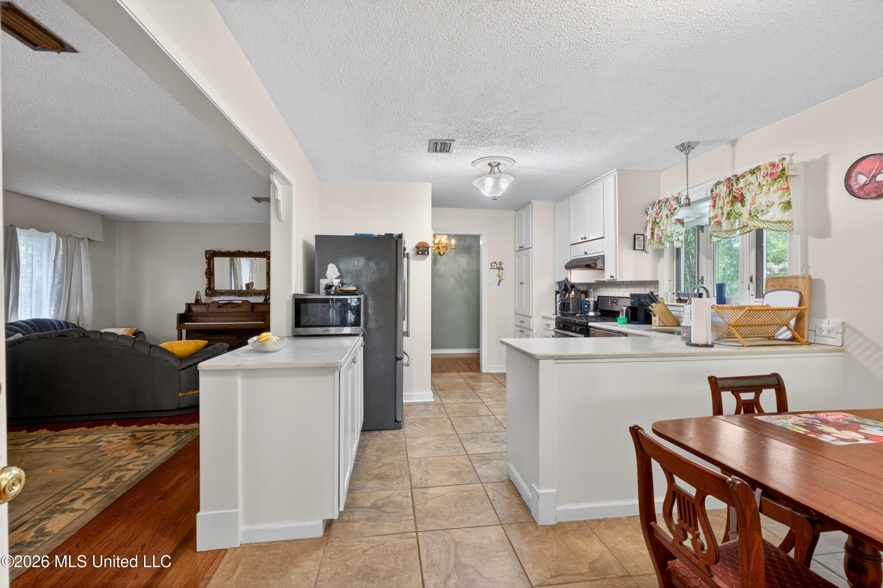 4105 Washington Avenue Property Photo 11