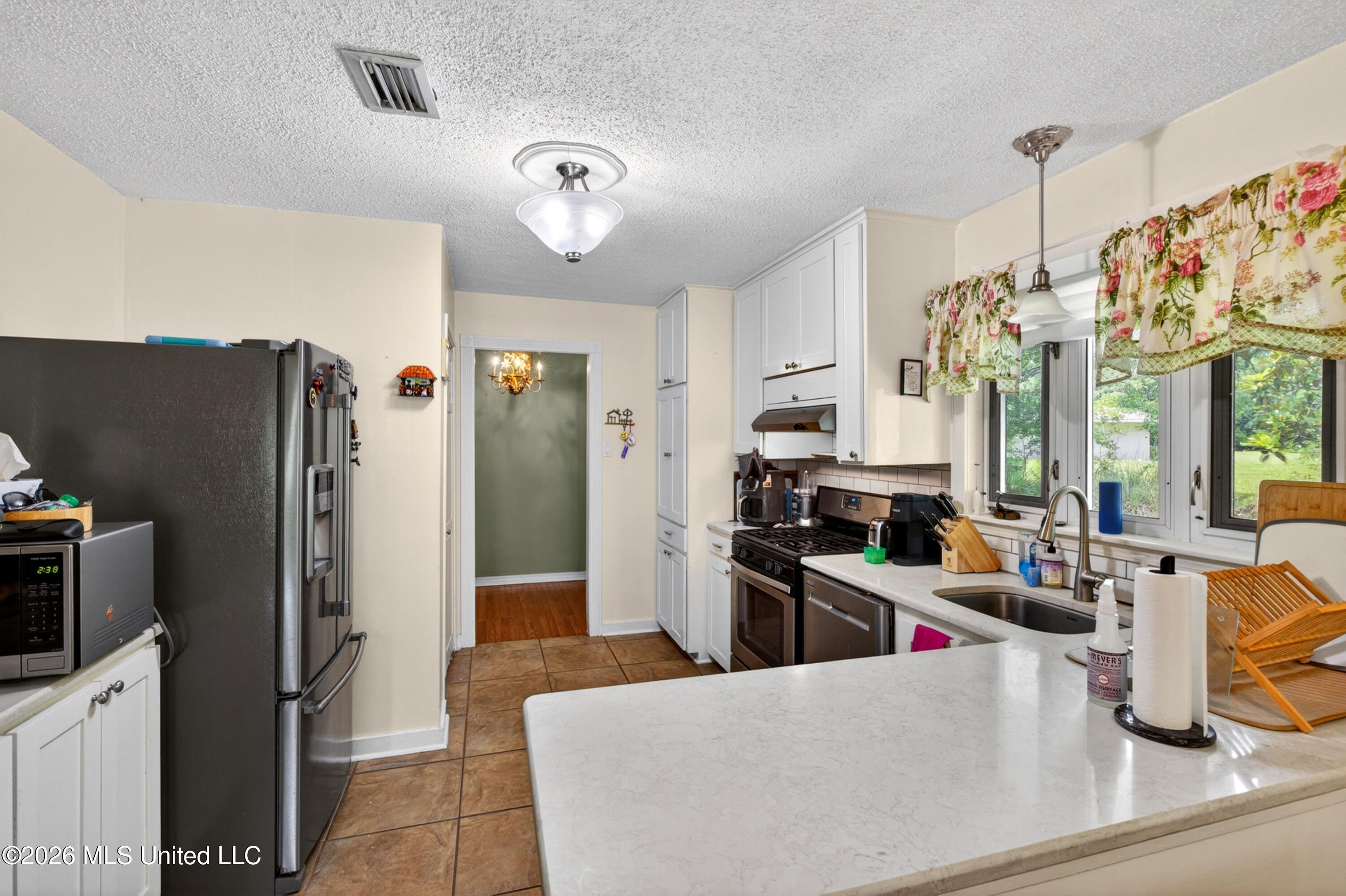 4105 Washington Avenue Property Photo 12