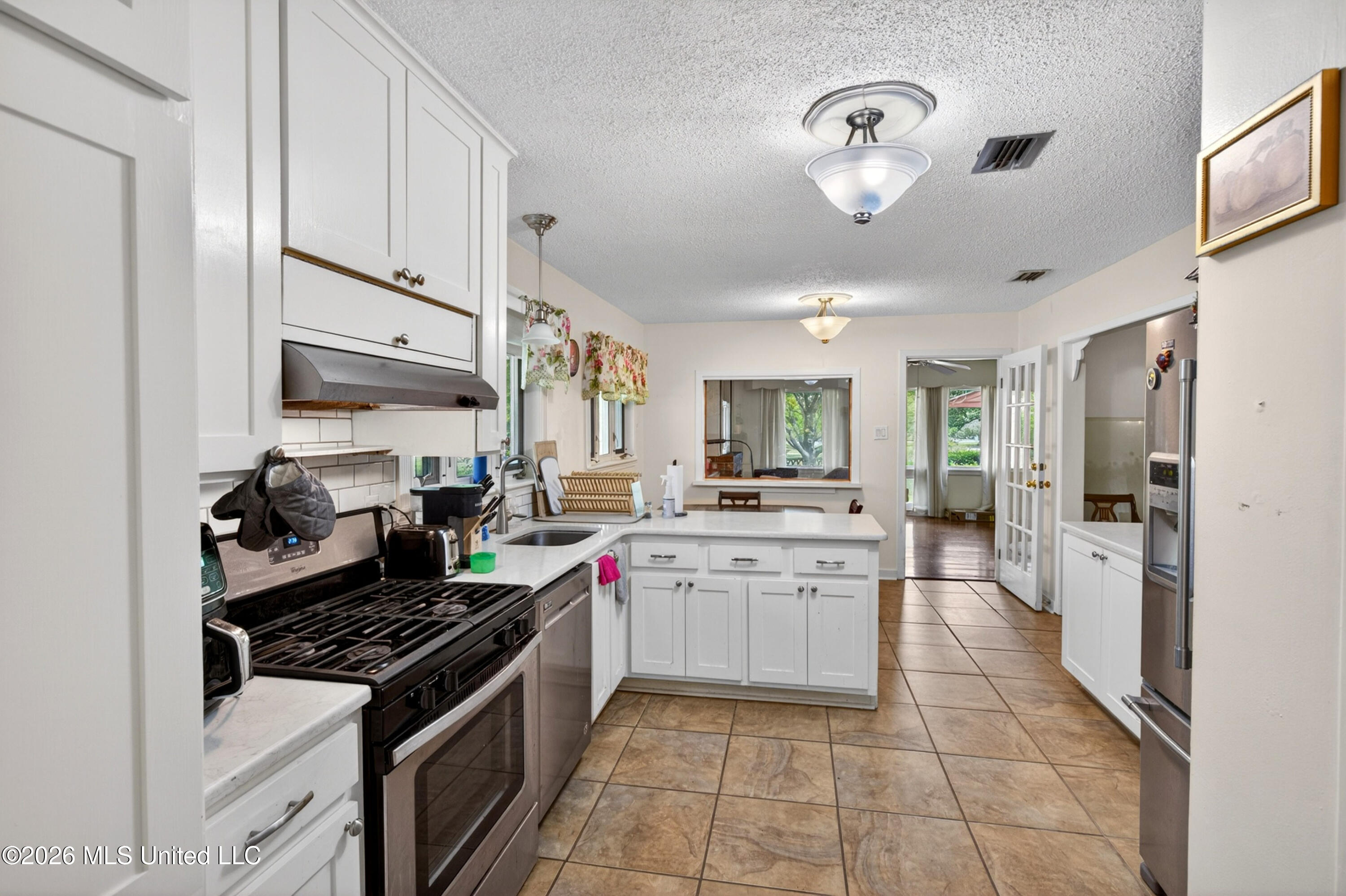 4105 Washington Avenue Property Photo 14
