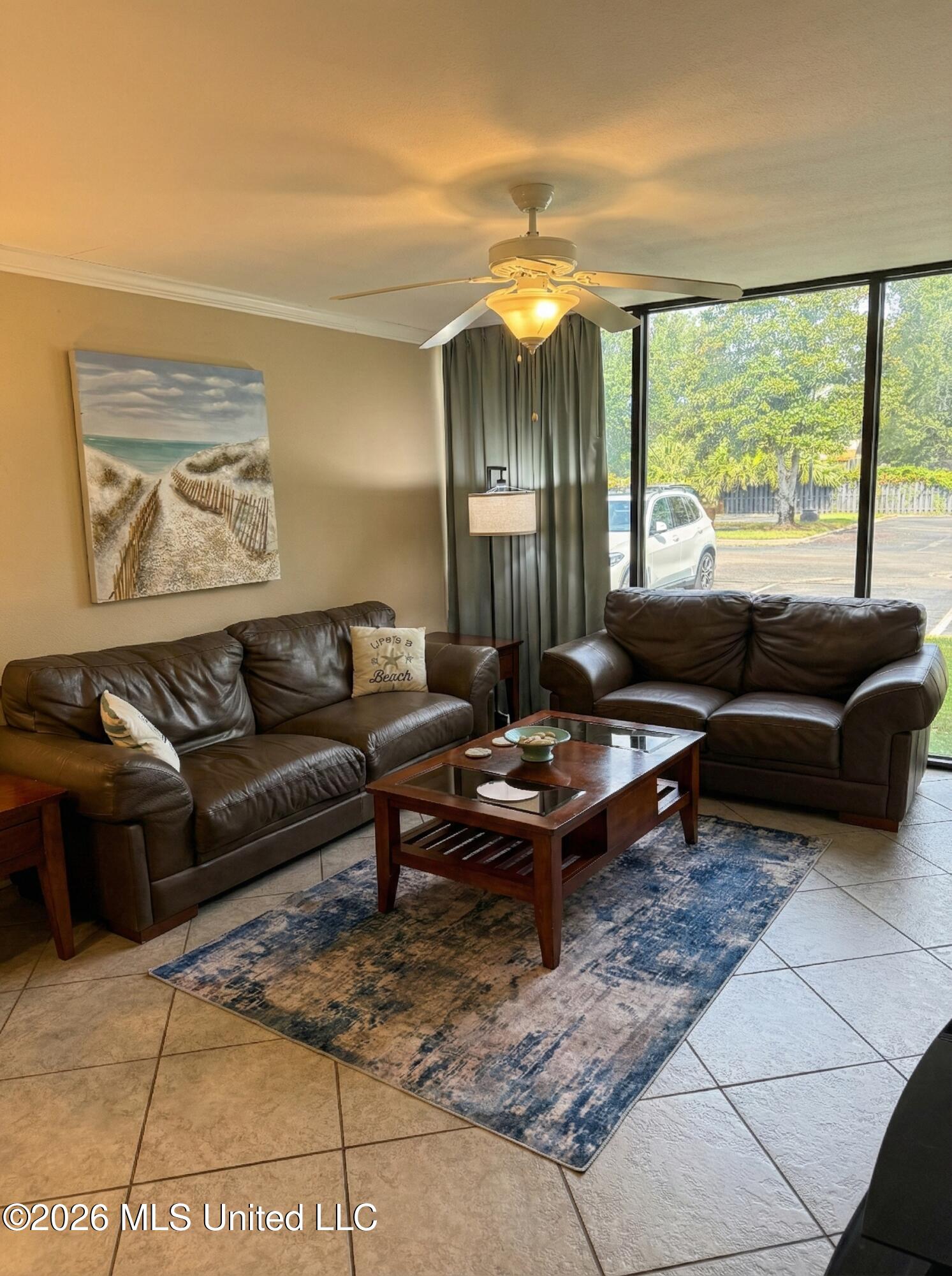 2046 Beach Boulevard Property Photo 2