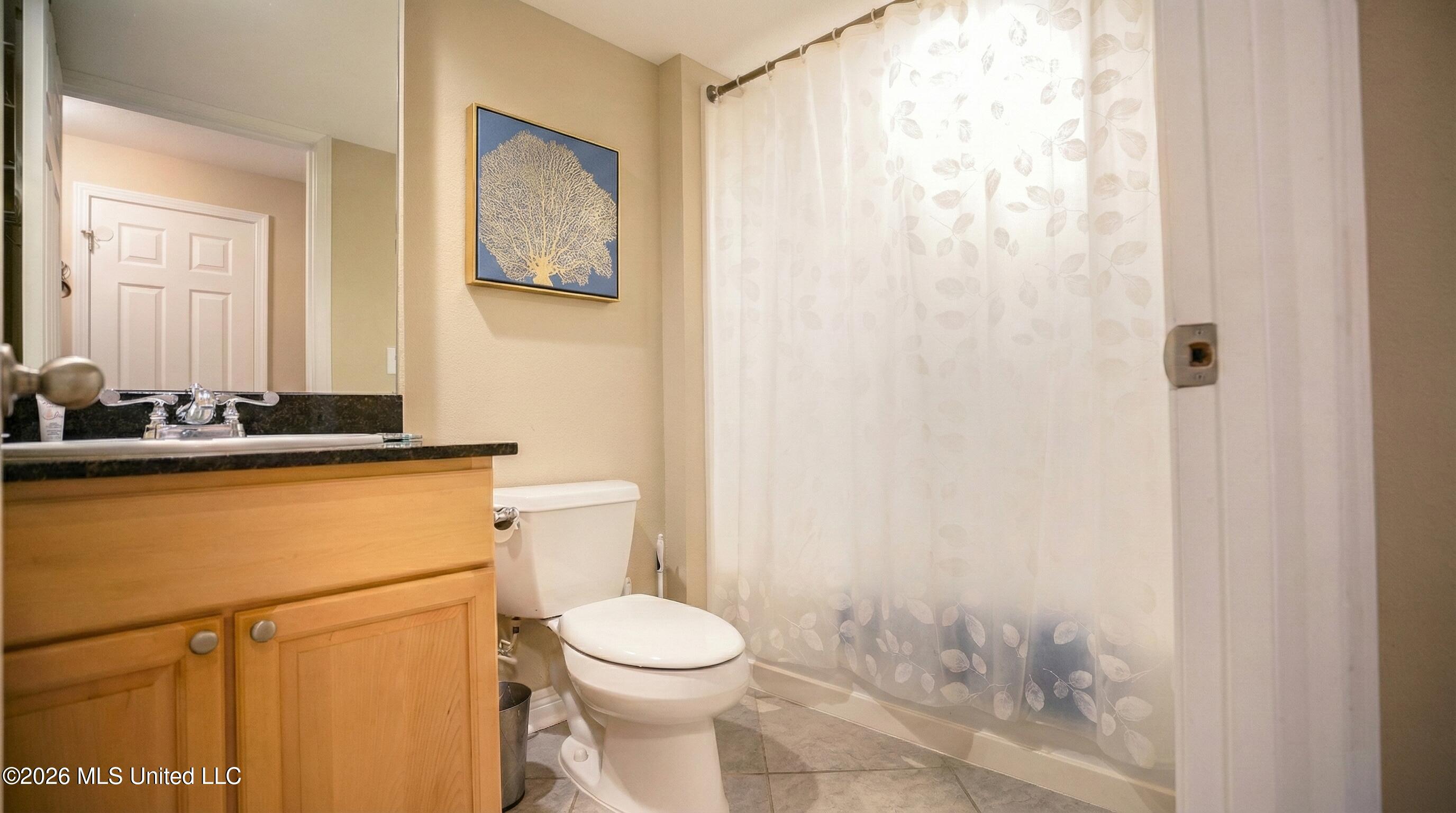 2046 Beach Boulevard Property Photo 6