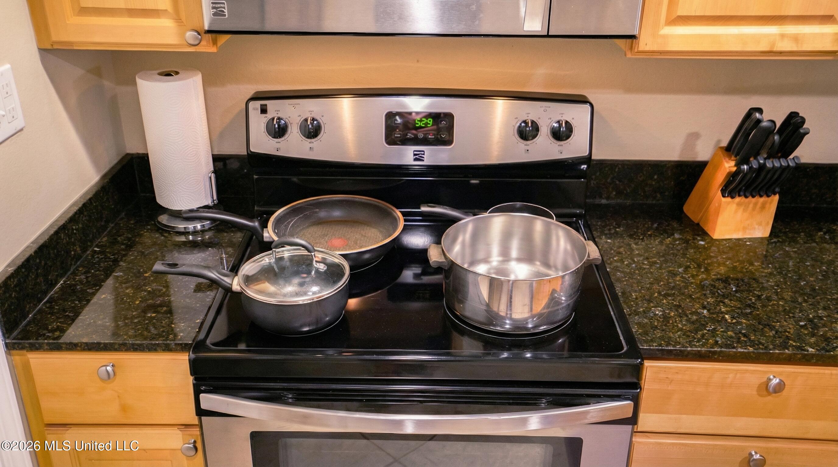 2046 Beach Boulevard Property Photo 8