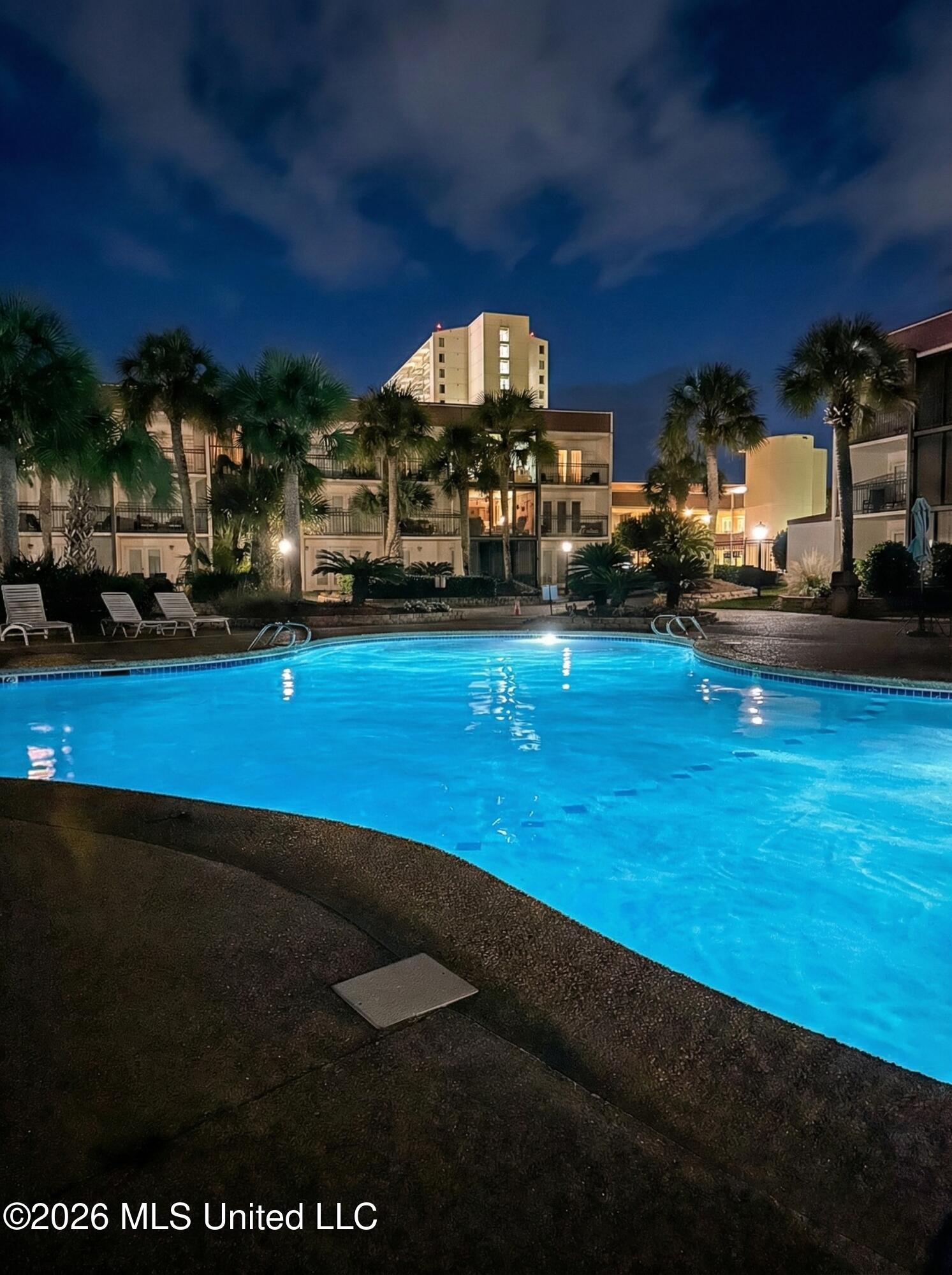 2046 Beach Boulevard Property Photo 10