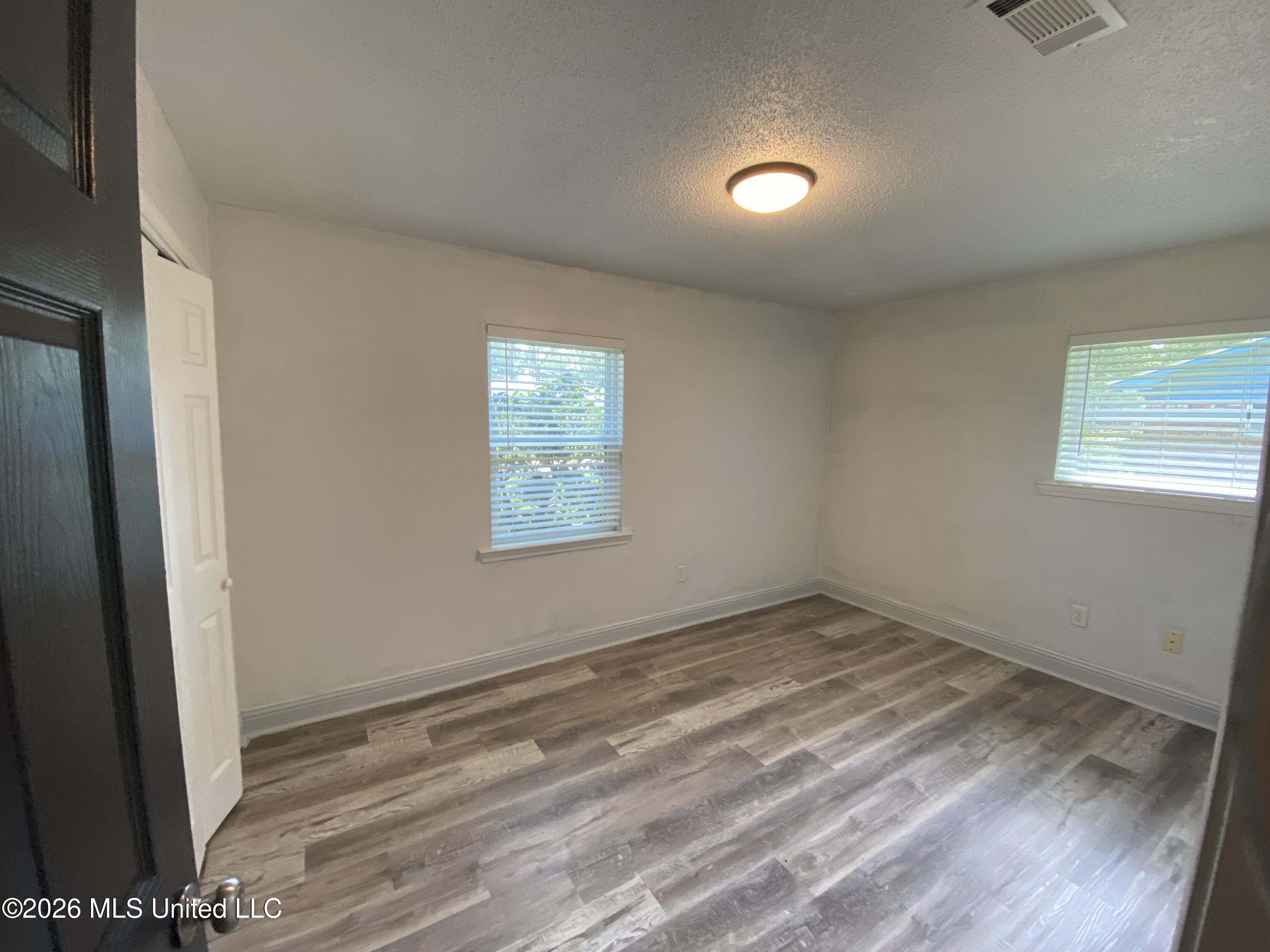 218 Alverado Drive Property Photo 11