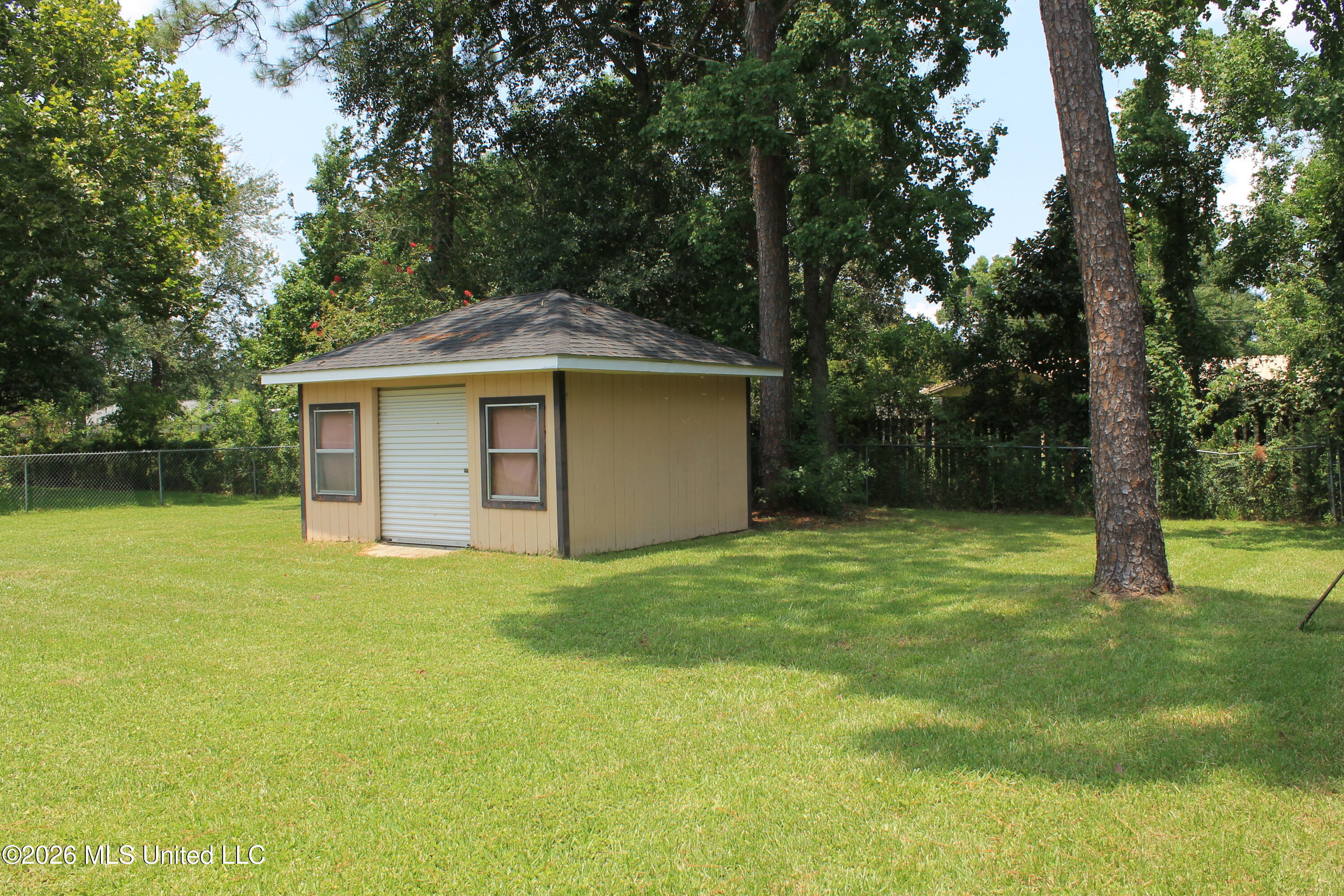 218 Alverado Drive Property Photo 15