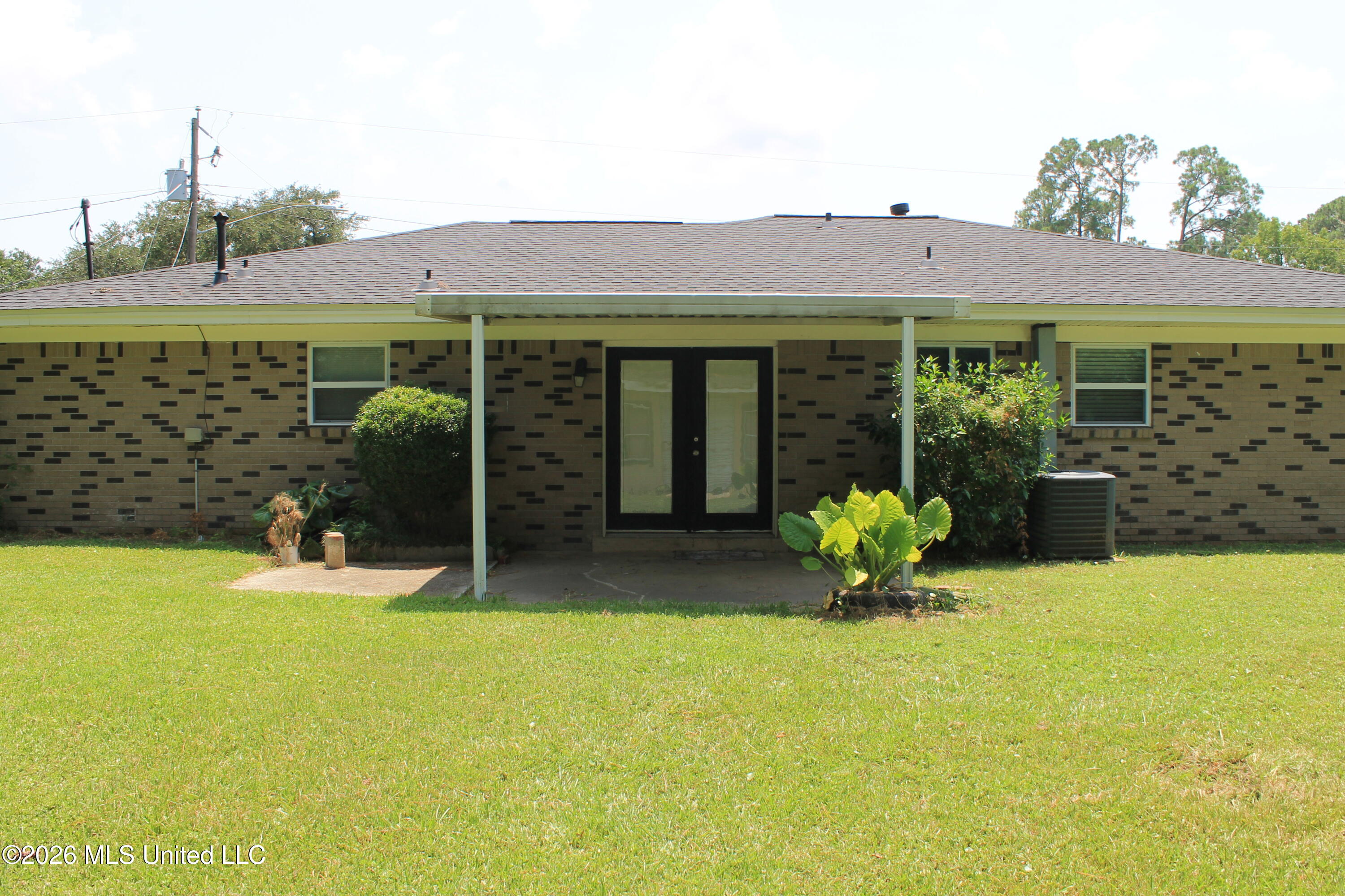 218 Alverado Drive Property Photo 17