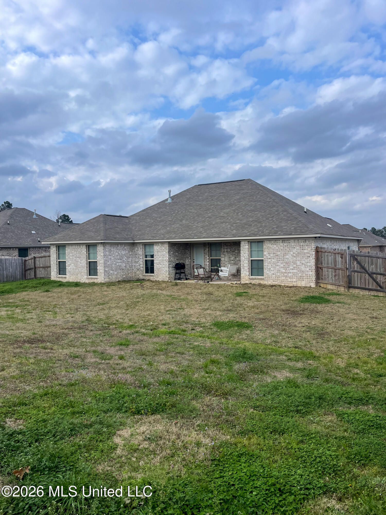 130 Chartleigh Circle Property Photo 4