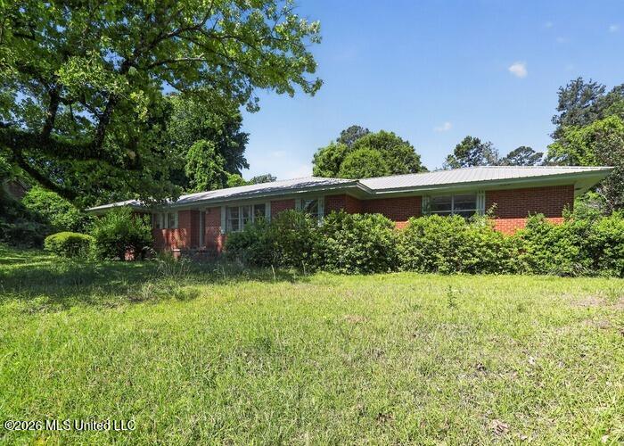 589 S Dunn Street Property Photo 2