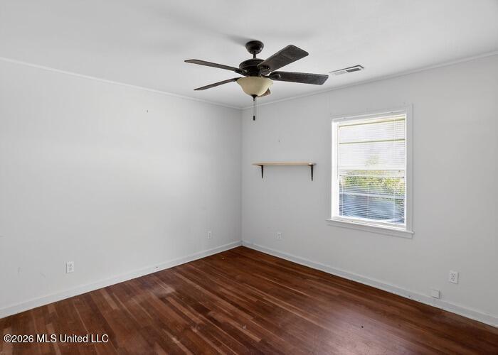 589 S Dunn Street Property Photo 6