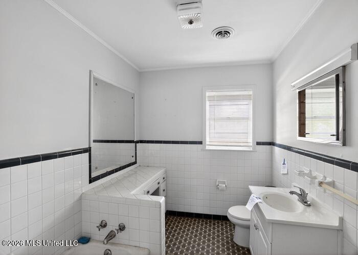 589 S Dunn Street Property Photo 18