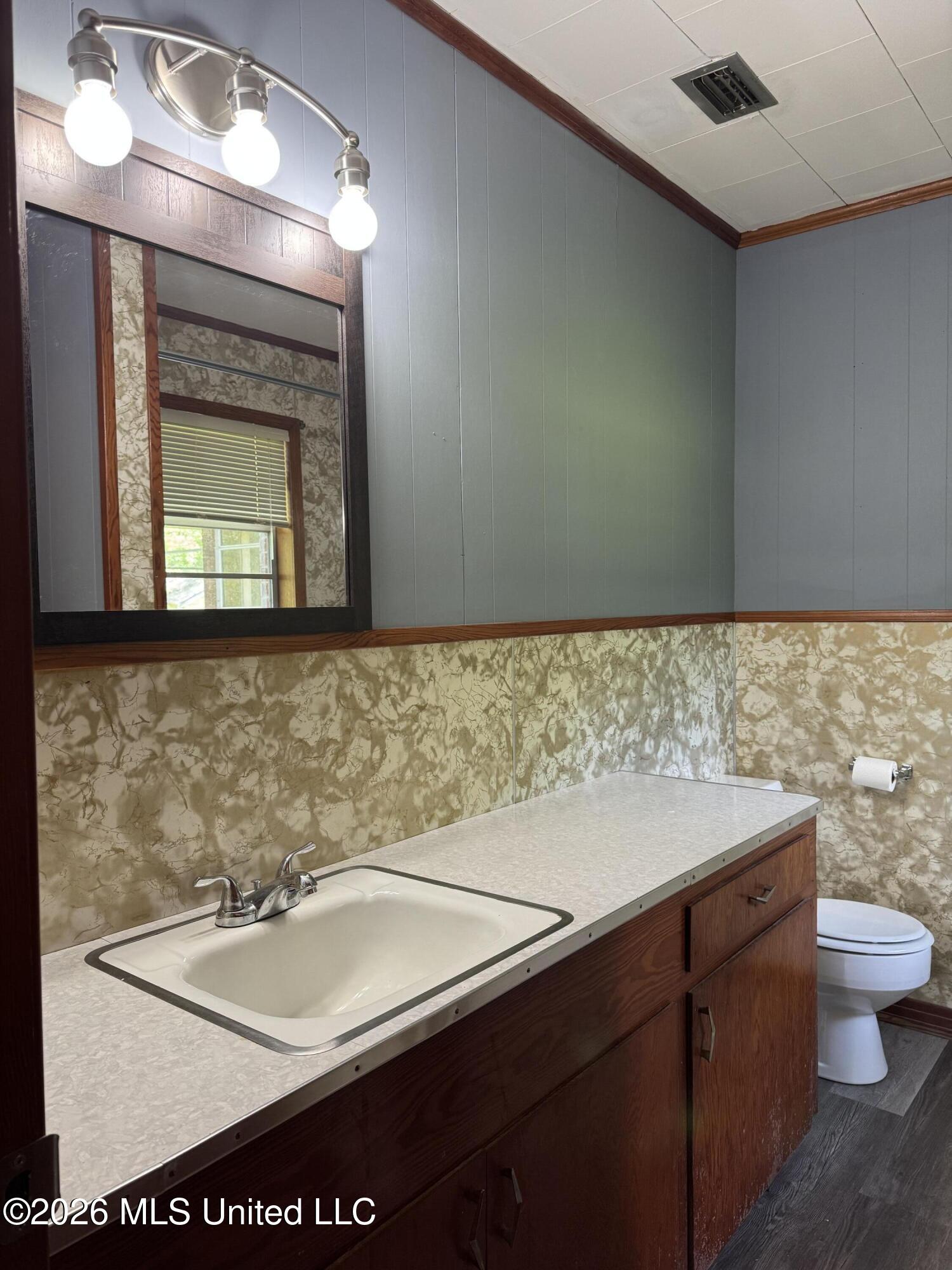 9724 Hwy 613 Property Photo 10