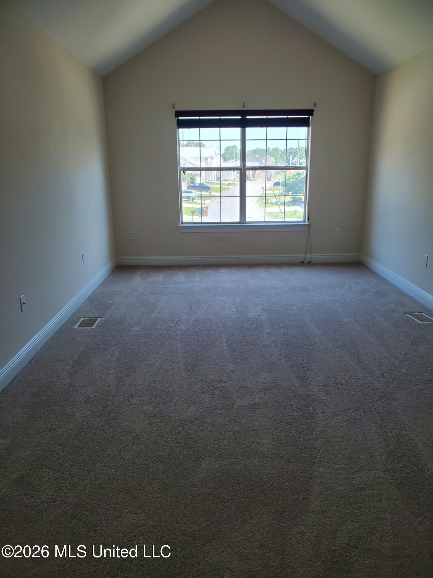 3493 Riverbend Cove Property Photo 4