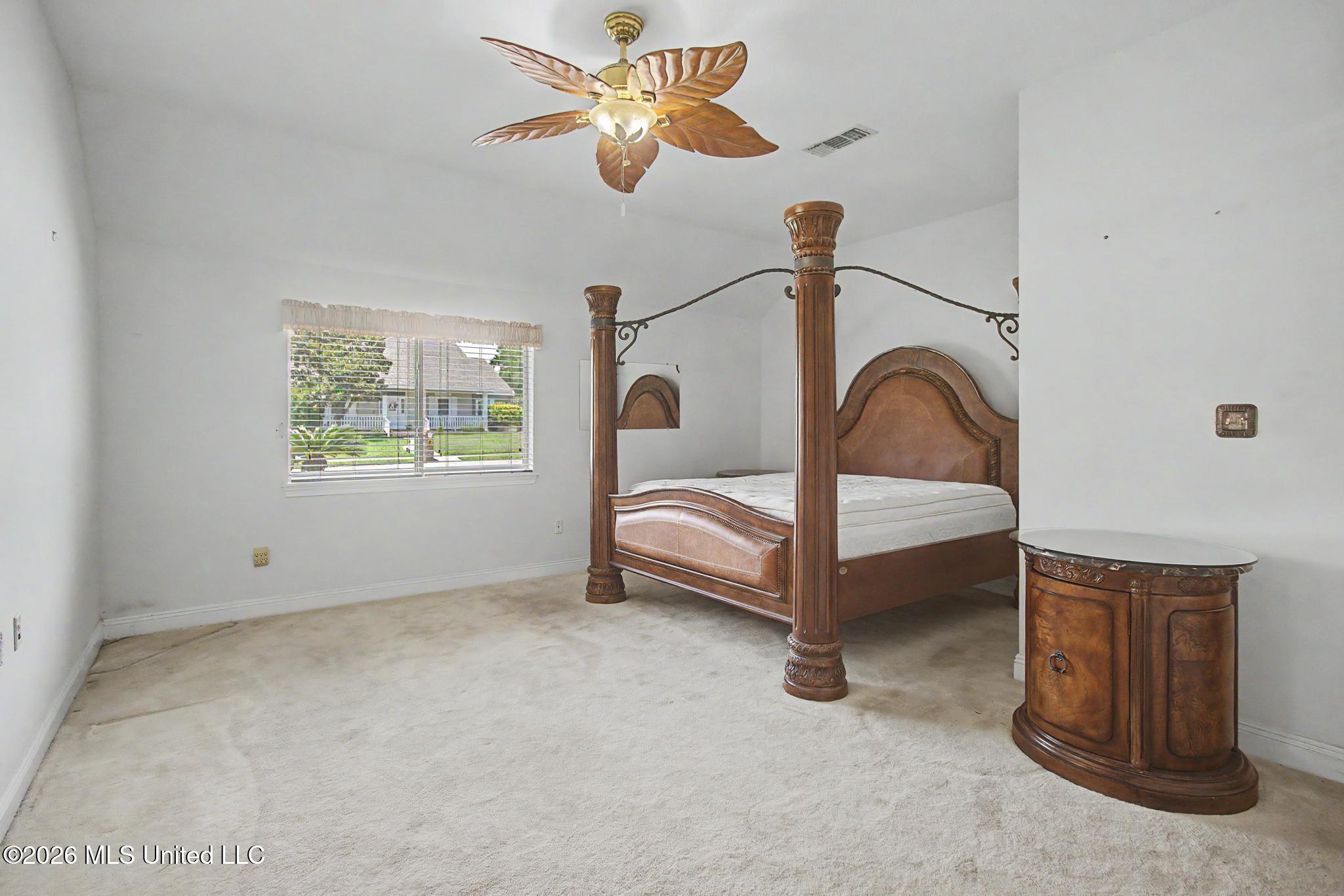 2594 Brighton Circle Property Photo 7