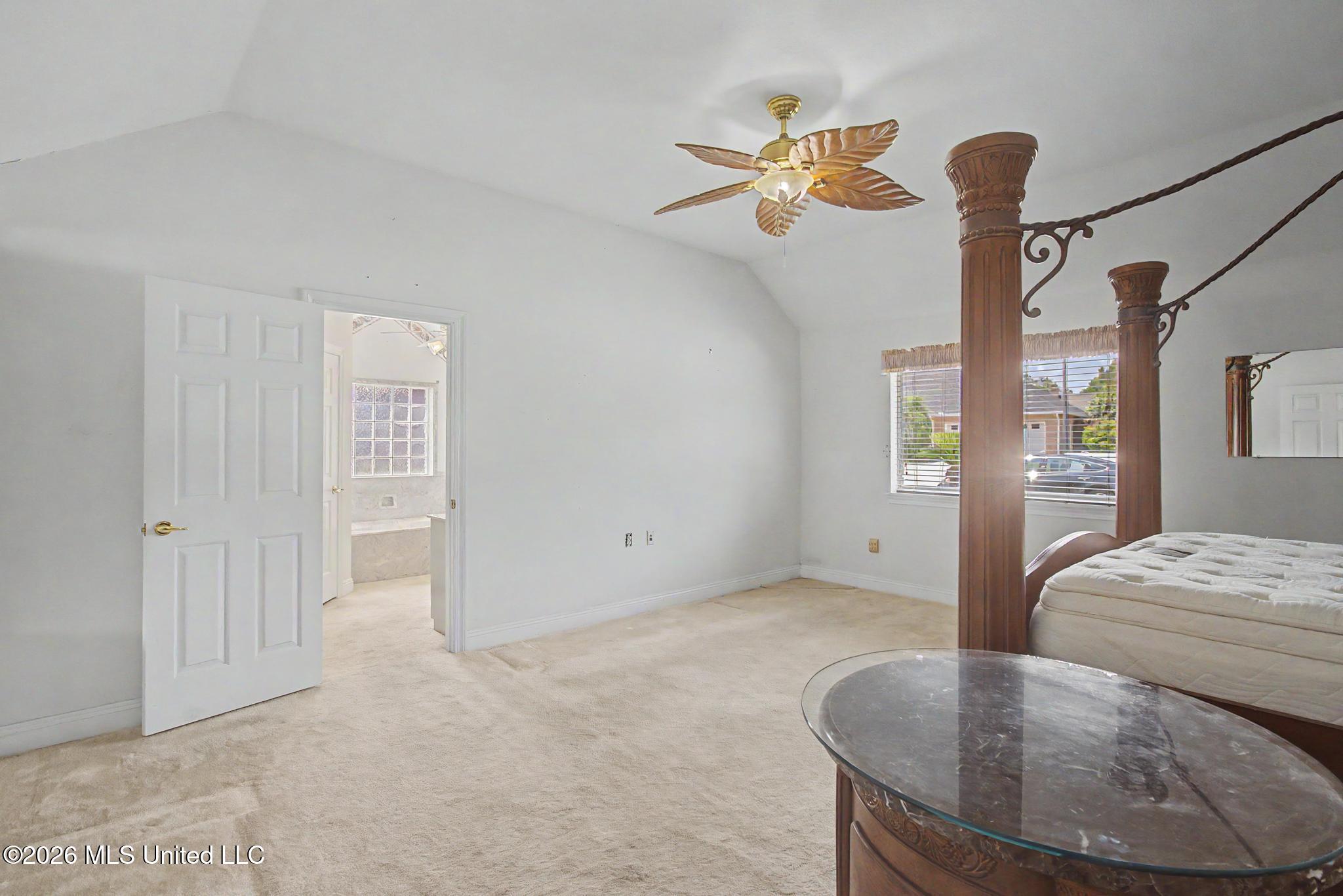 2594 Brighton Circle Property Photo 8