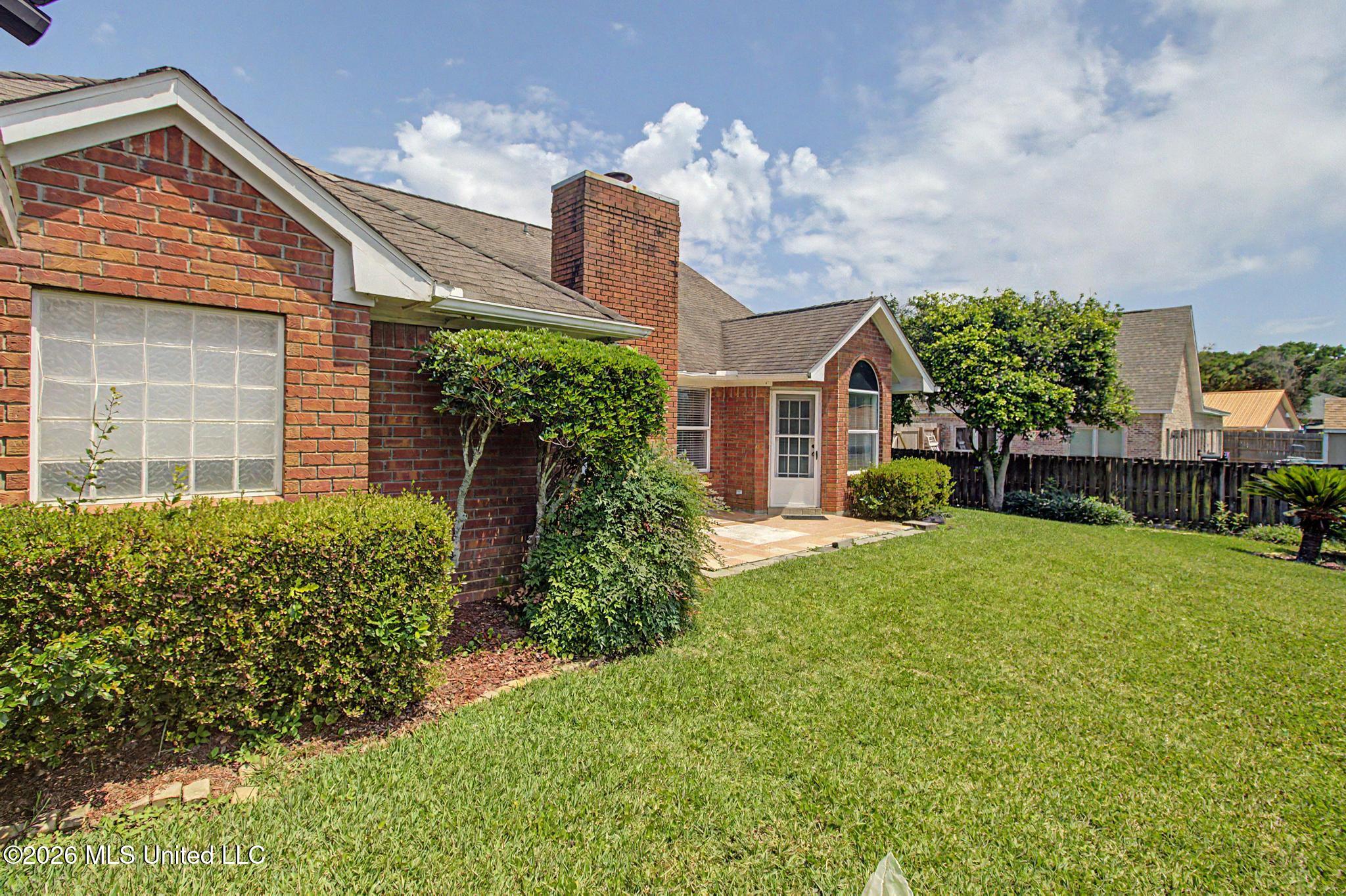 2594 Brighton Circle Property Photo 17