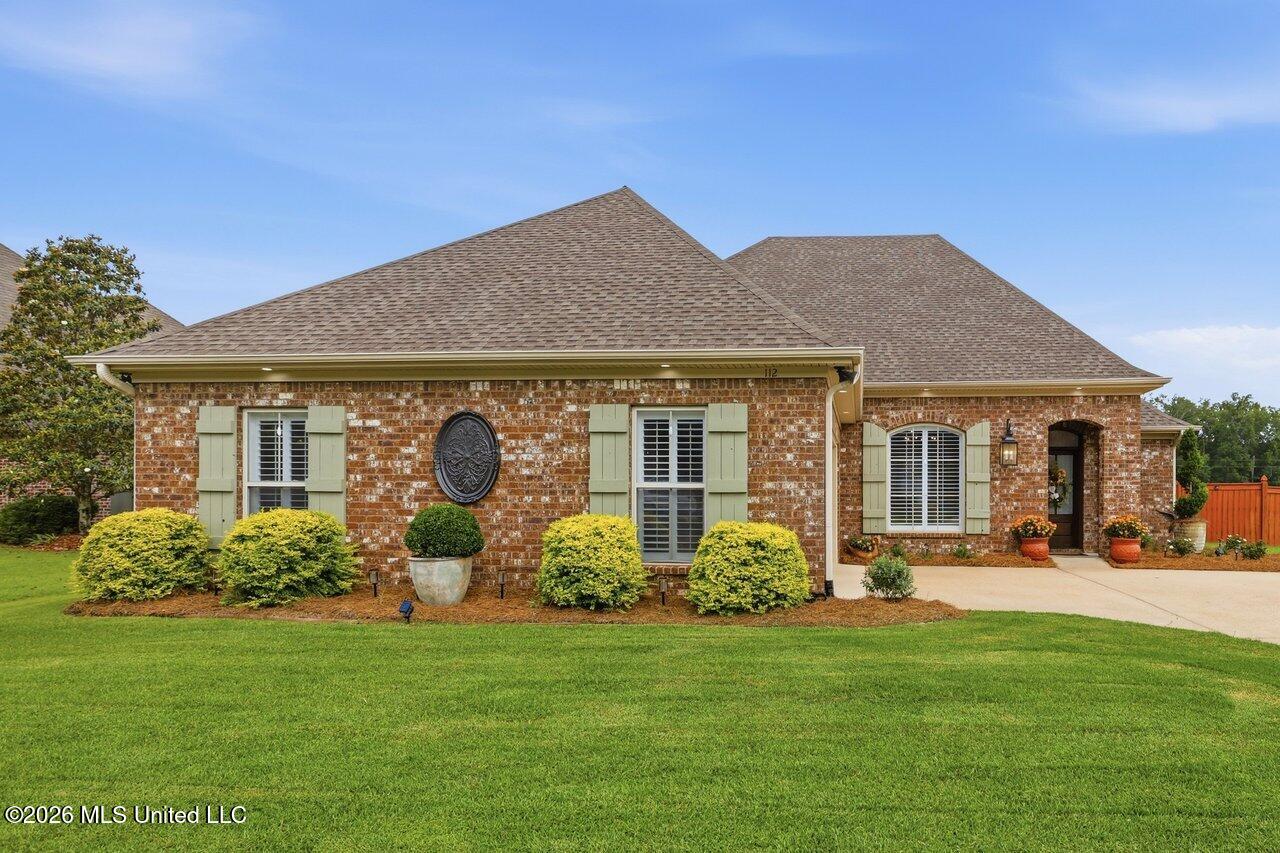112 Meadow Pointe Cove Property Photo 1