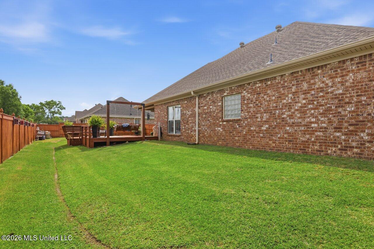 112 Meadow Pointe Cove Property Photo 30