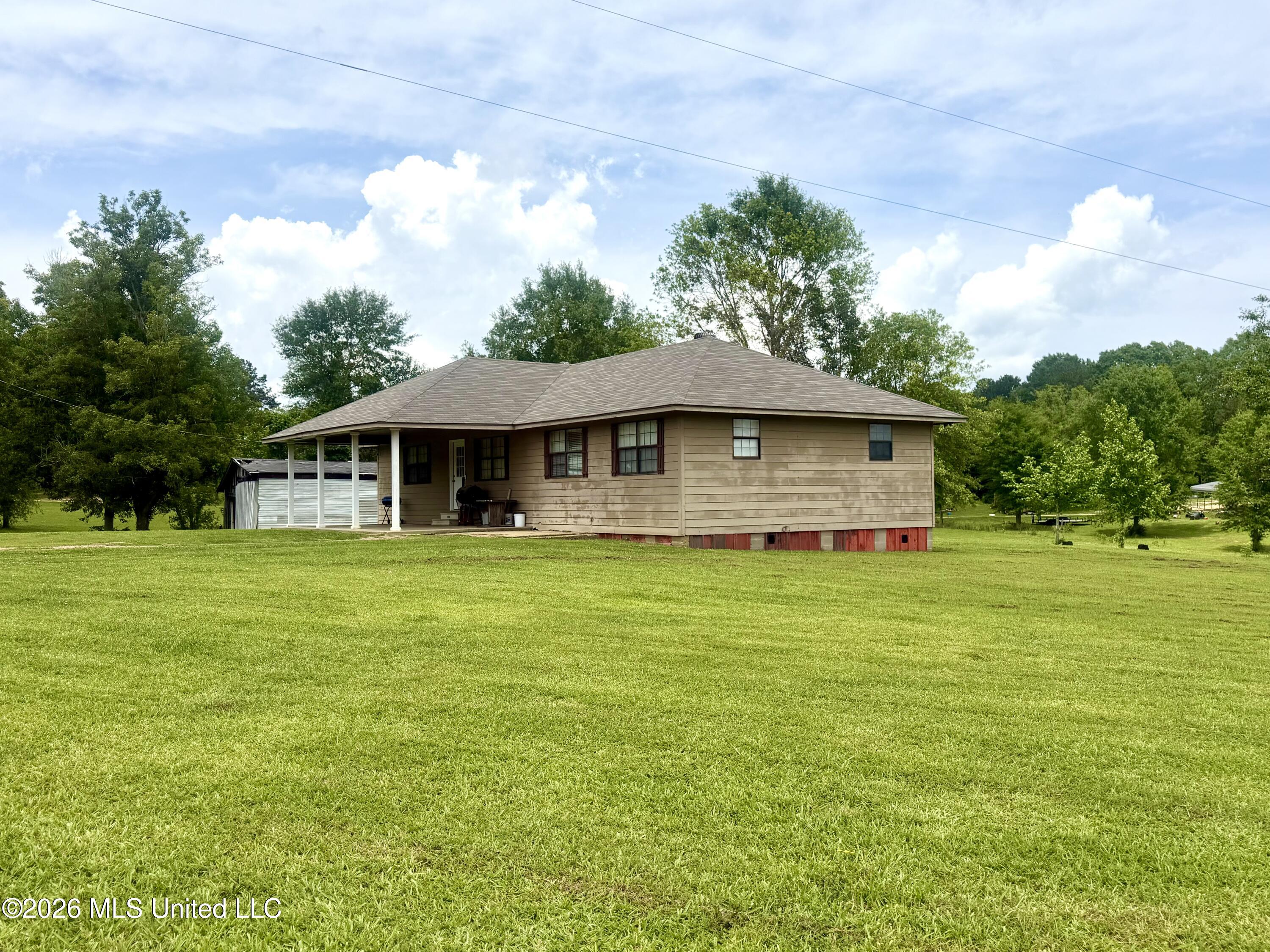 1602 Martin Lane Property Photo 4