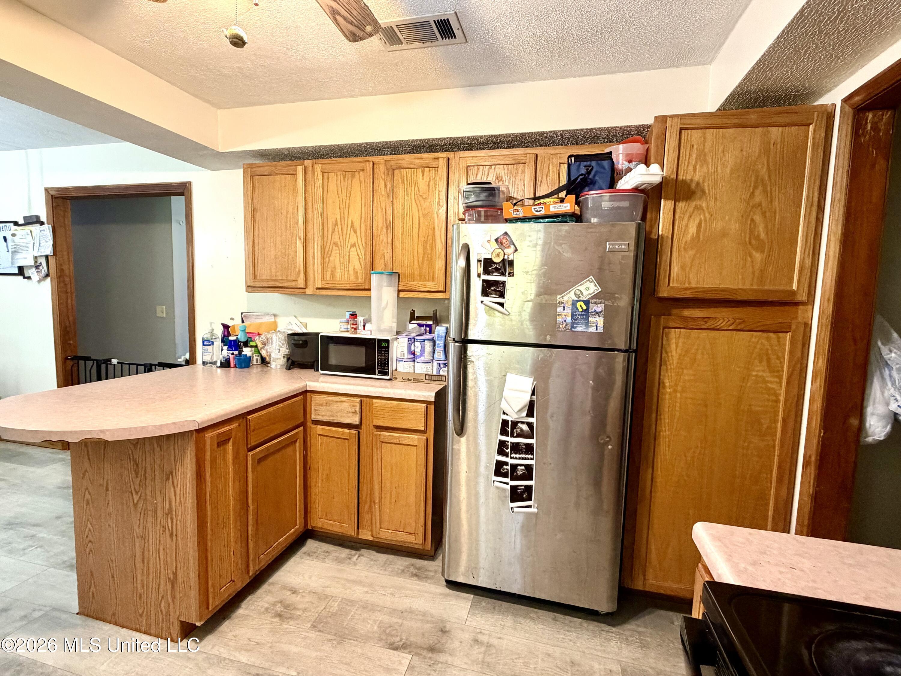 1602 Martin Lane Property Photo 9
