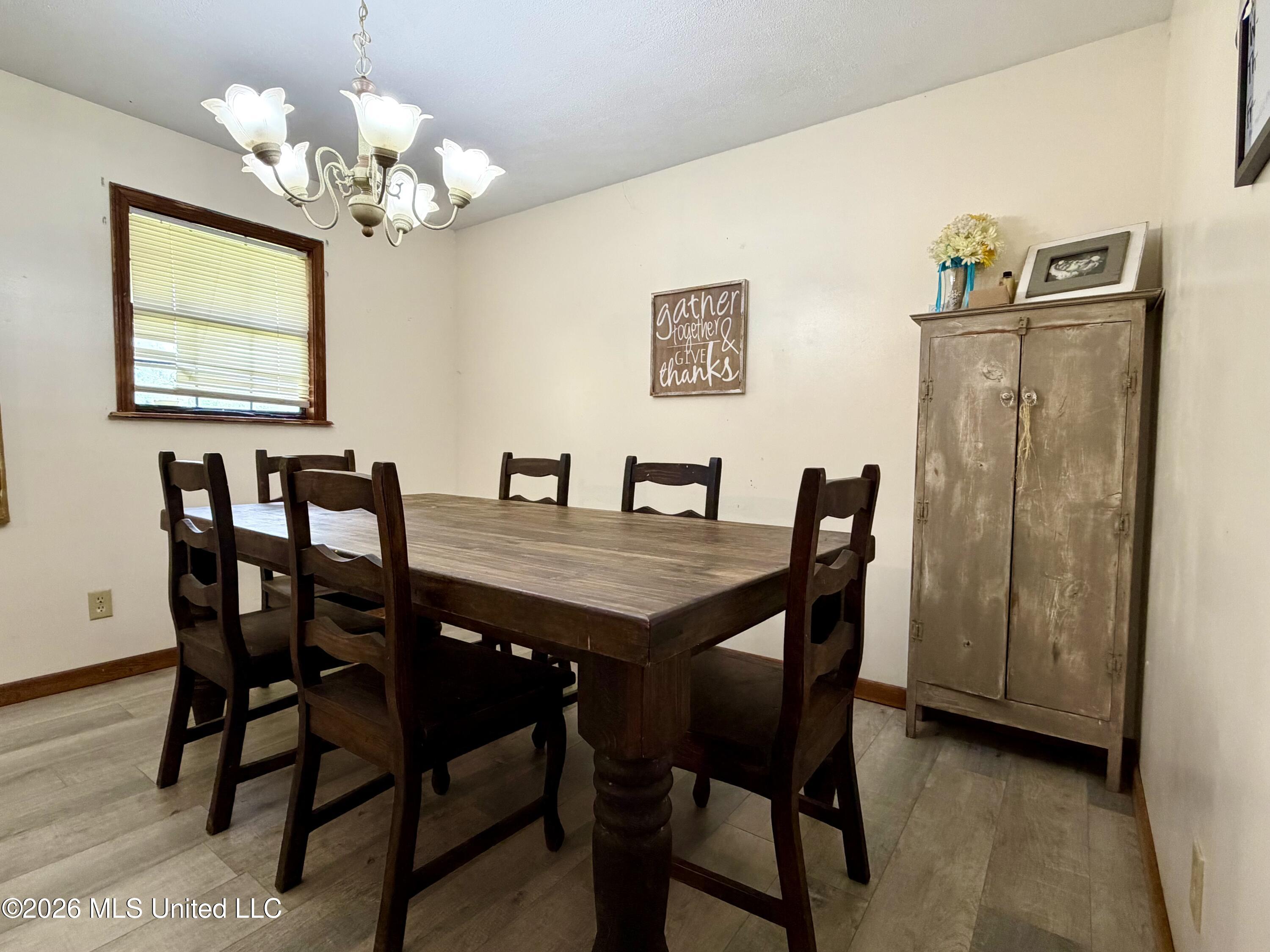 1602 Martin Lane Property Photo 10