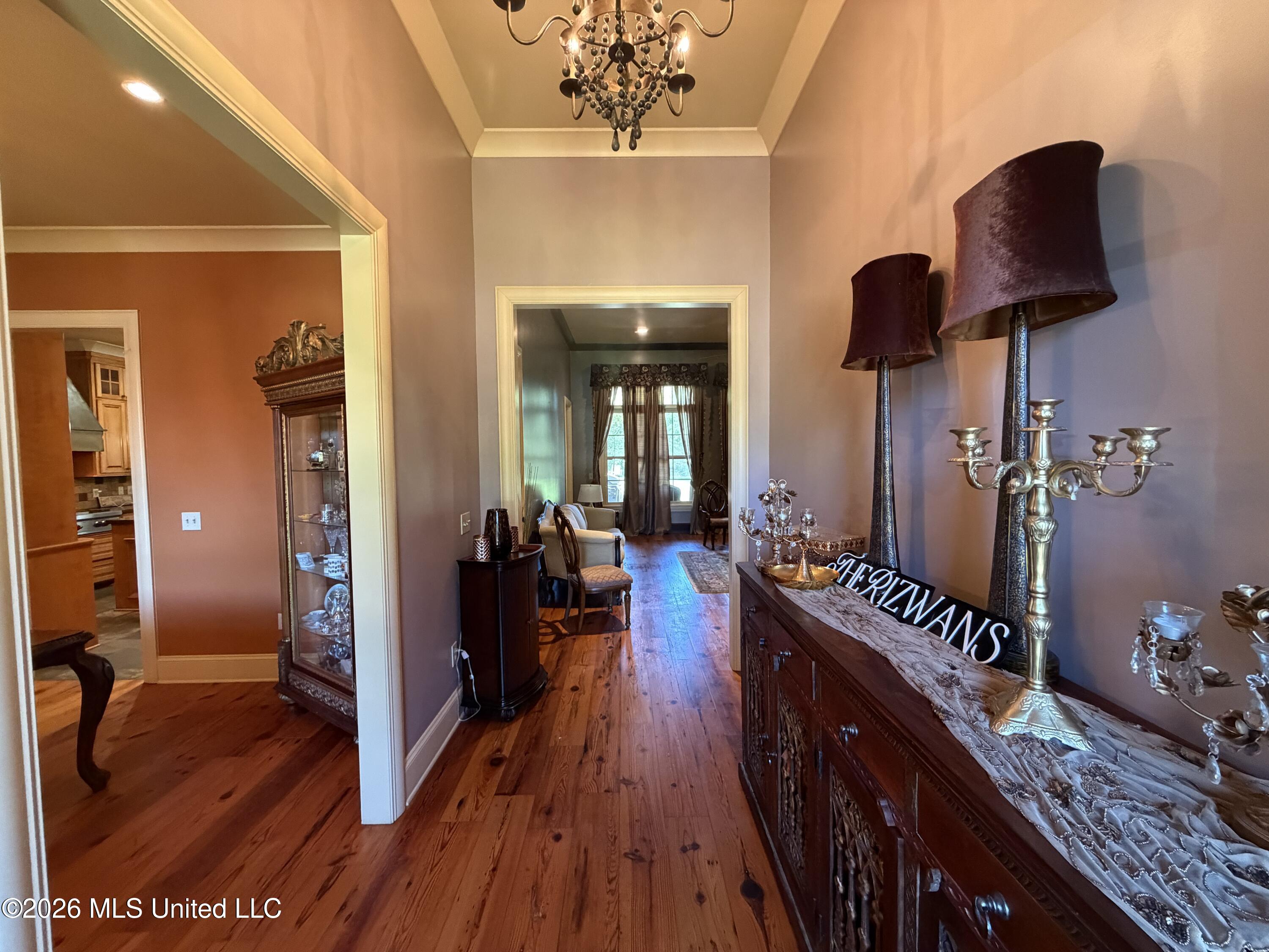 108 Novara Cove Property Photo 4