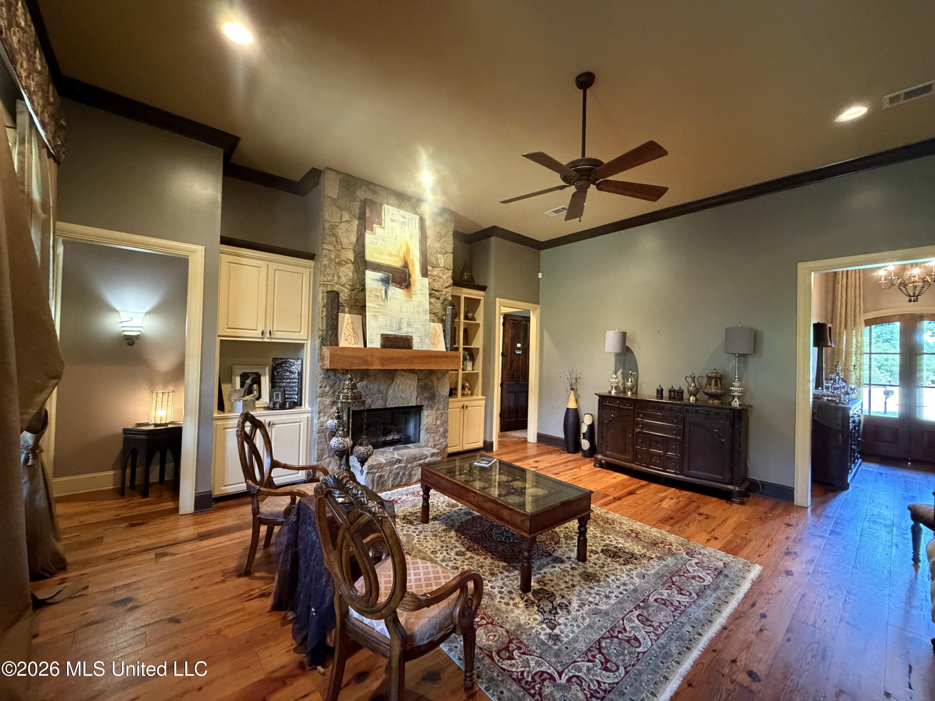 108 Novara Cove Property Photo 8