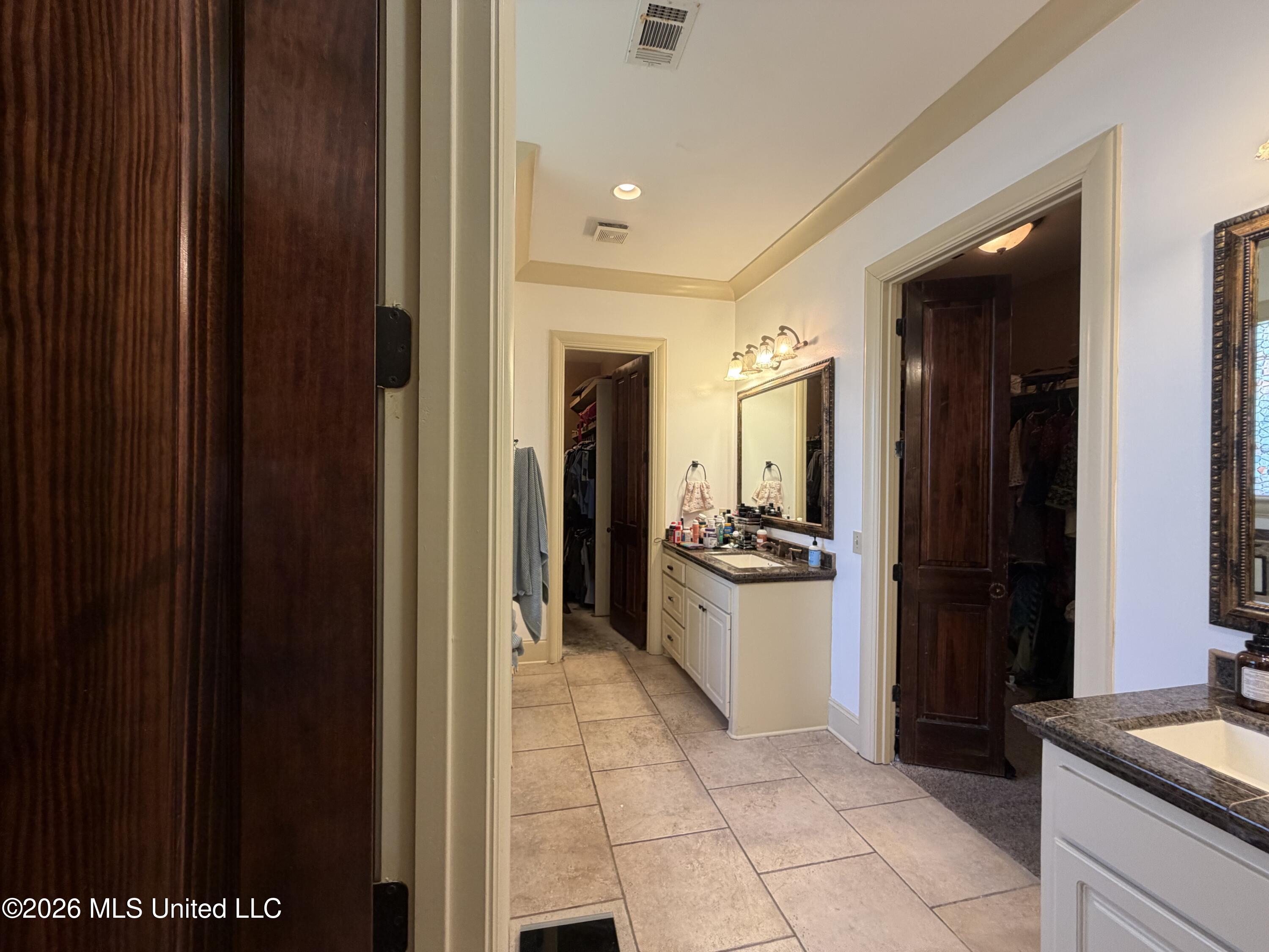 108 Novara Cove Property Photo 14