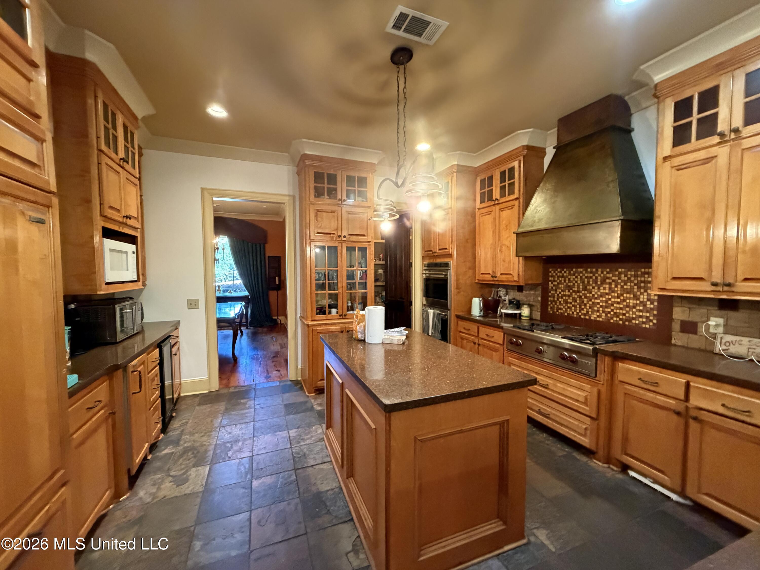 108 Novara Cove Property Photo 17