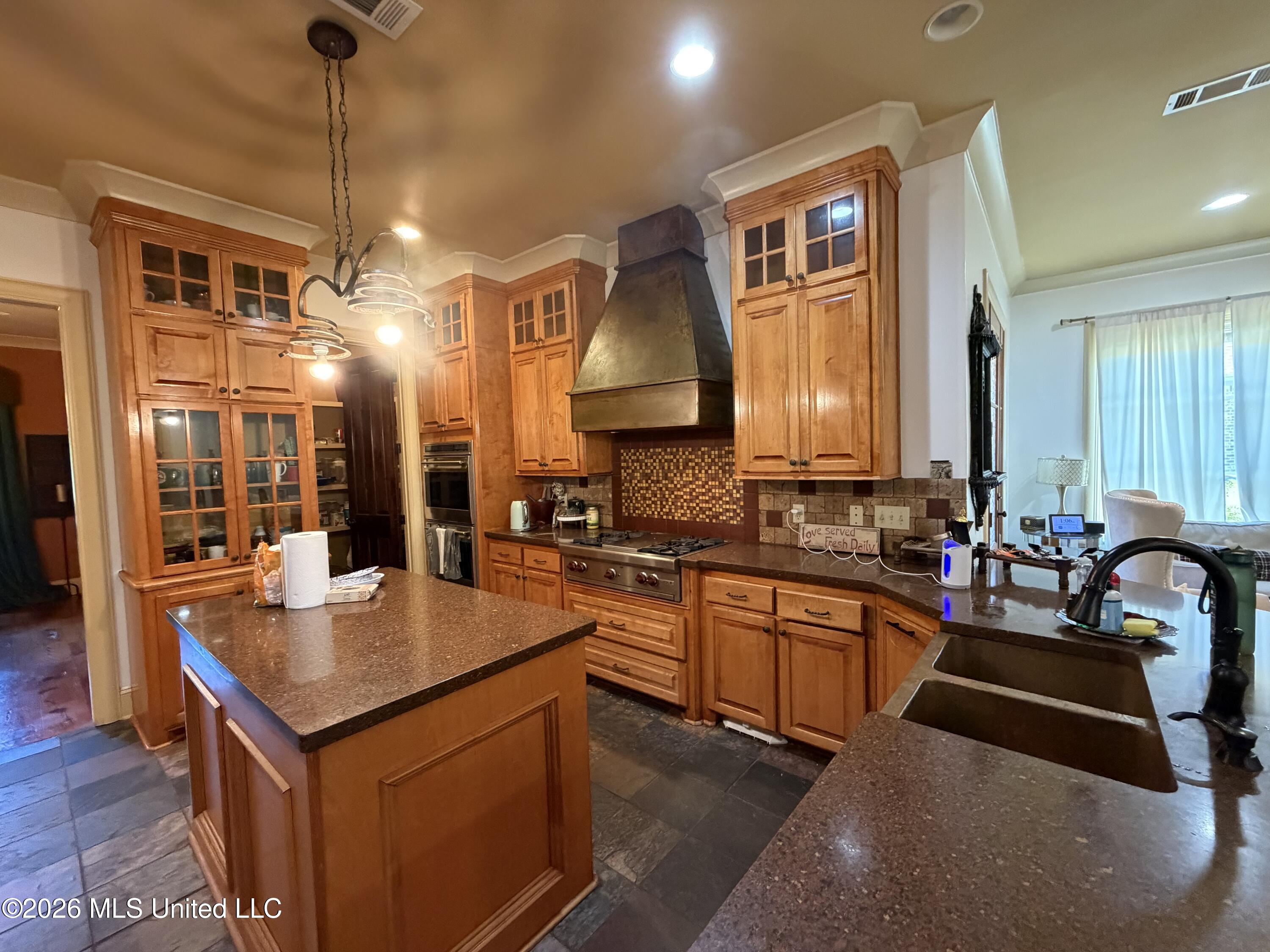 108 Novara Cove Property Photo 18