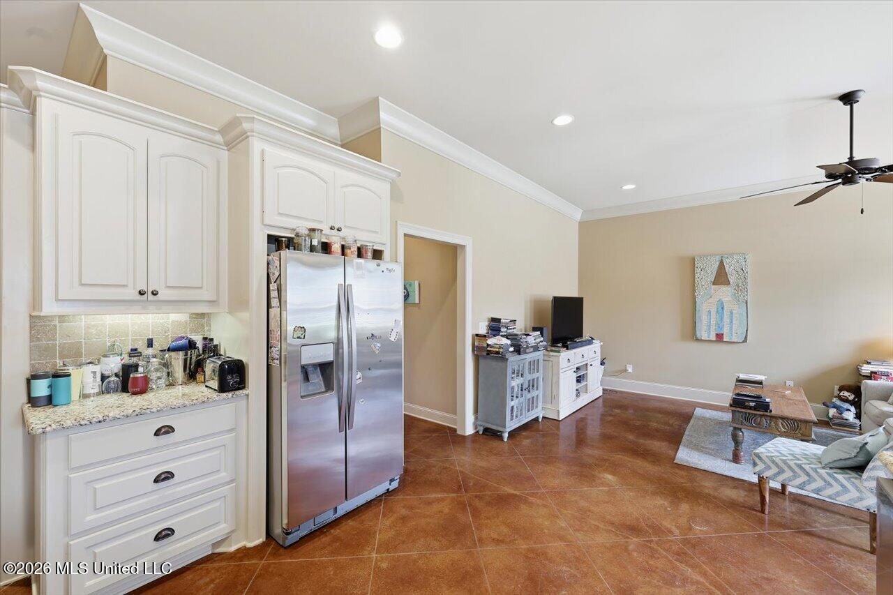 114 Pleasant Harbor Avenue Property Photo 8