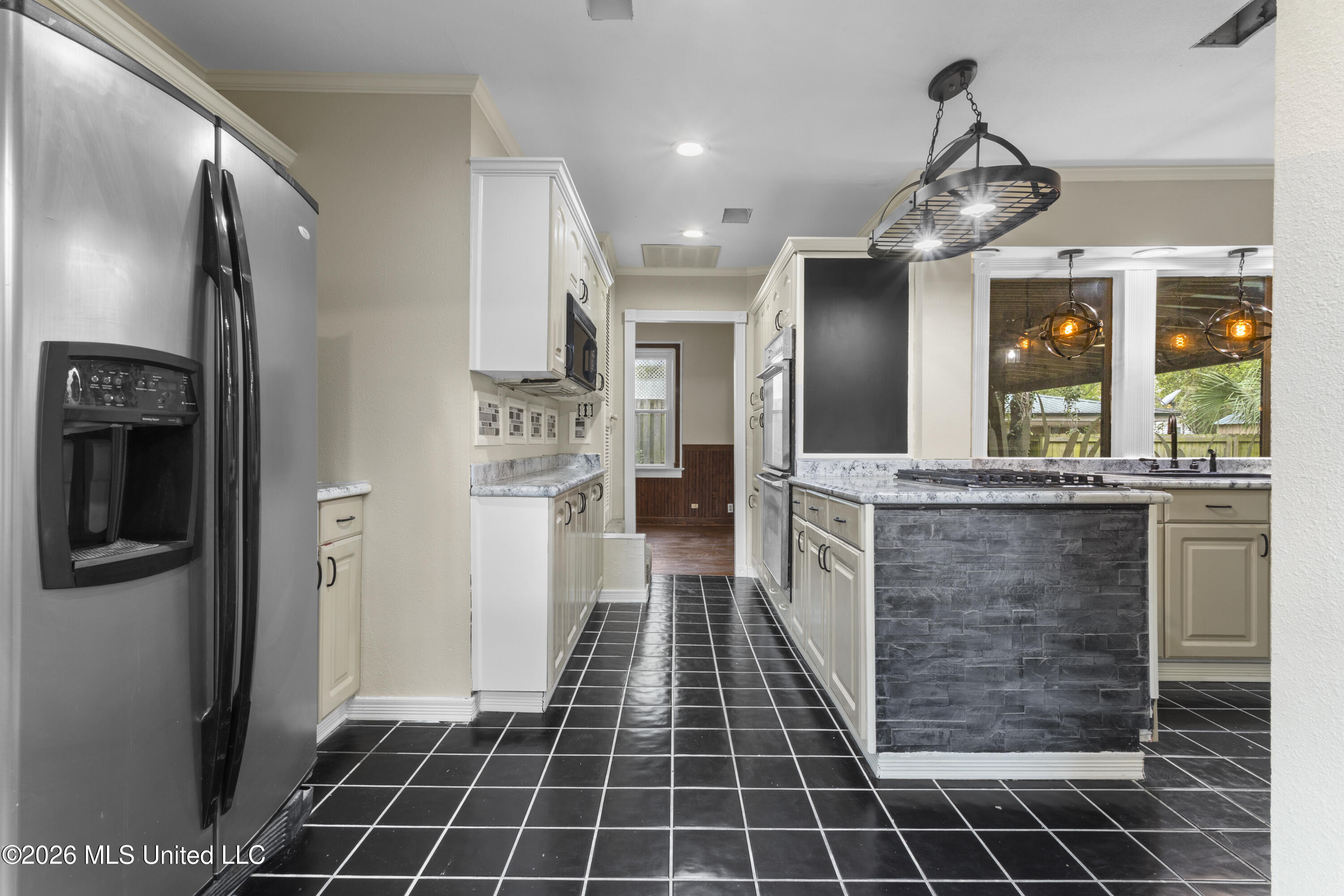 1090 Cherokee Street Property Photo 15