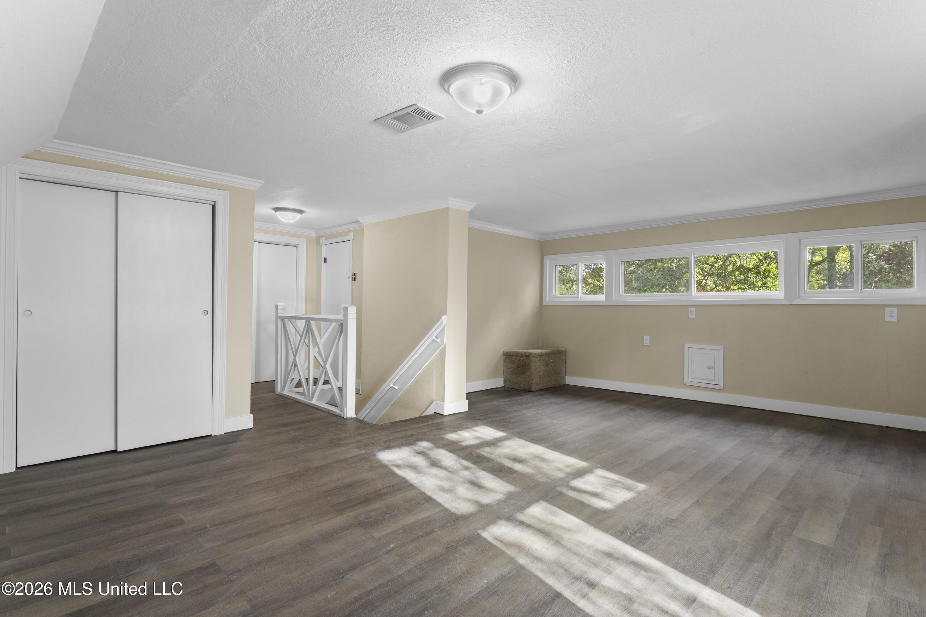 1090 Cherokee Street Property Photo 29