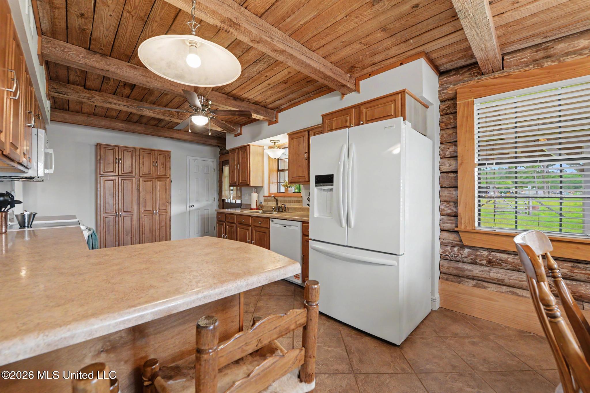 6270 Lower Bay Road Property Photo 7