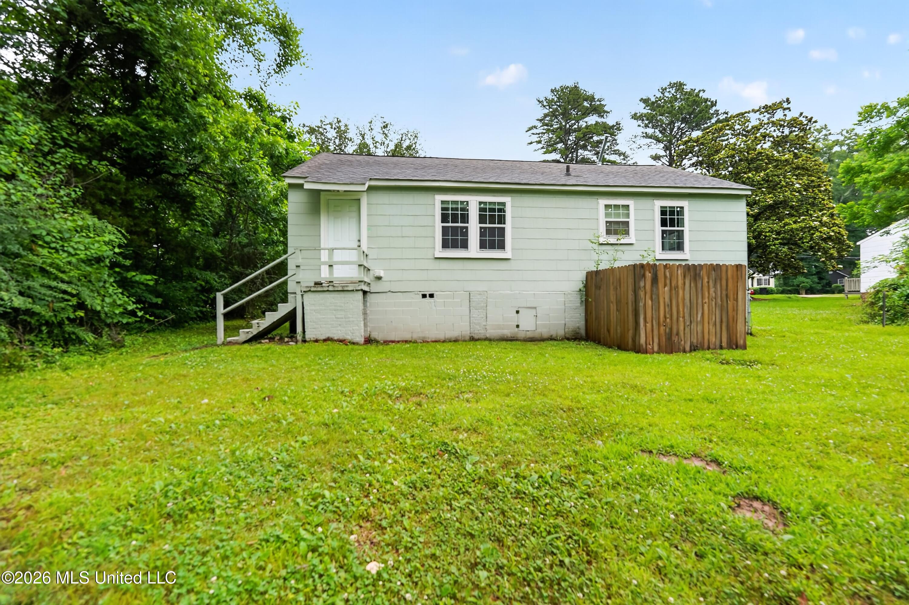 461 Hanging Moss Circle Property Photo 3