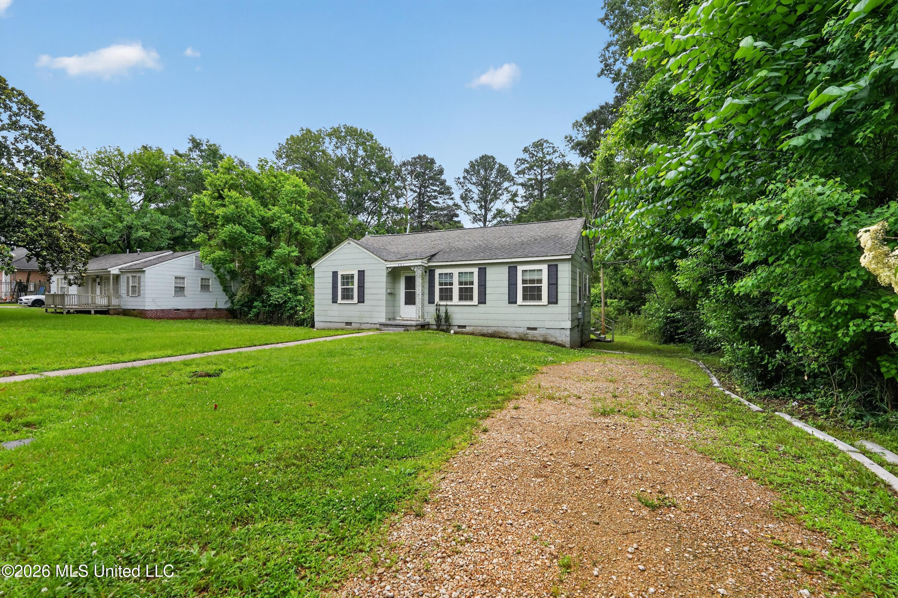 461 Hanging Moss Circle Property Photo 5