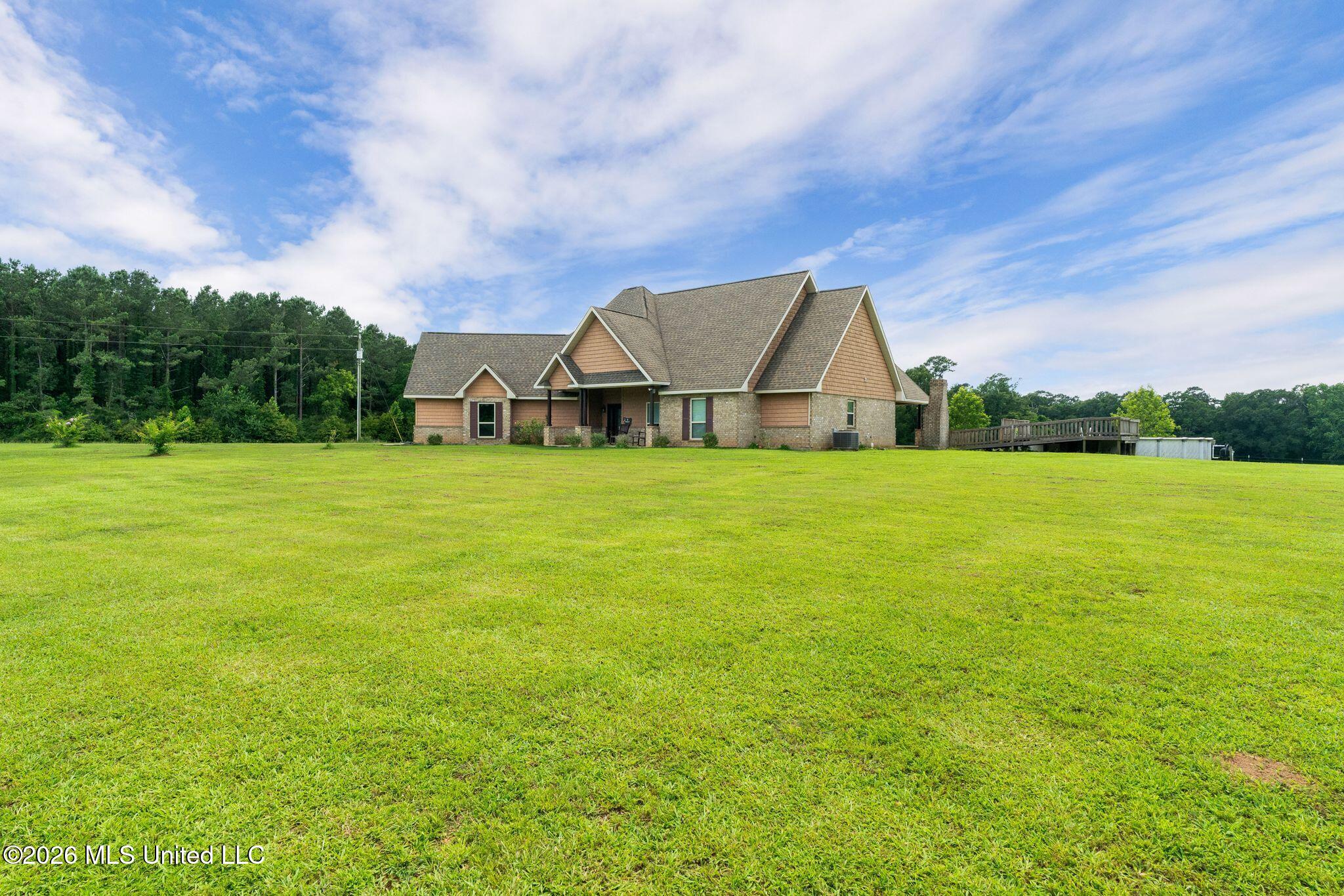 1079 Mount Herman Road Property Photo 4