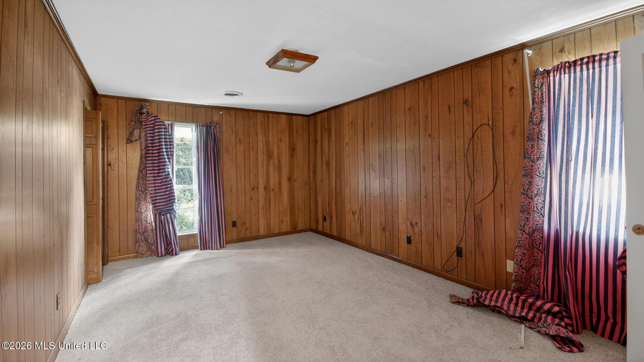 1000 Pine Land Drive Property Photo 12