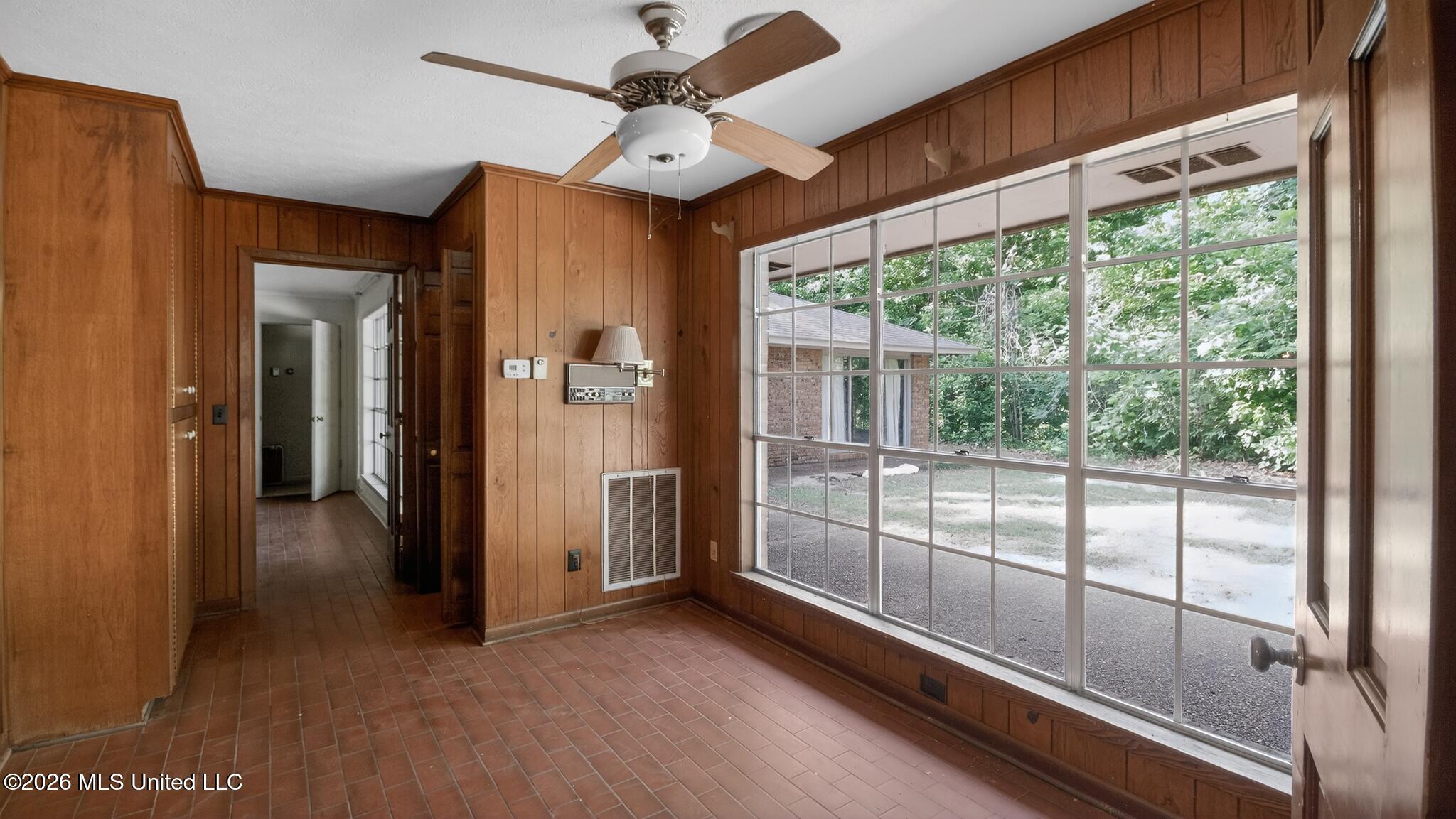 1000 Pine Land Drive Property Photo 13